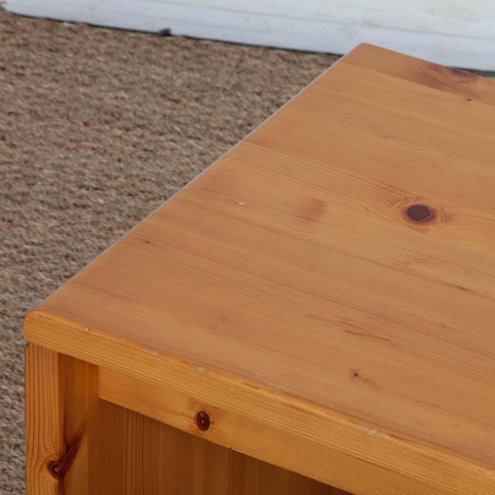 Coffee table, selected by Charlotte Perriand for Les Arcs, 1960 In Good Condition For Sale In MONTESSON, FR