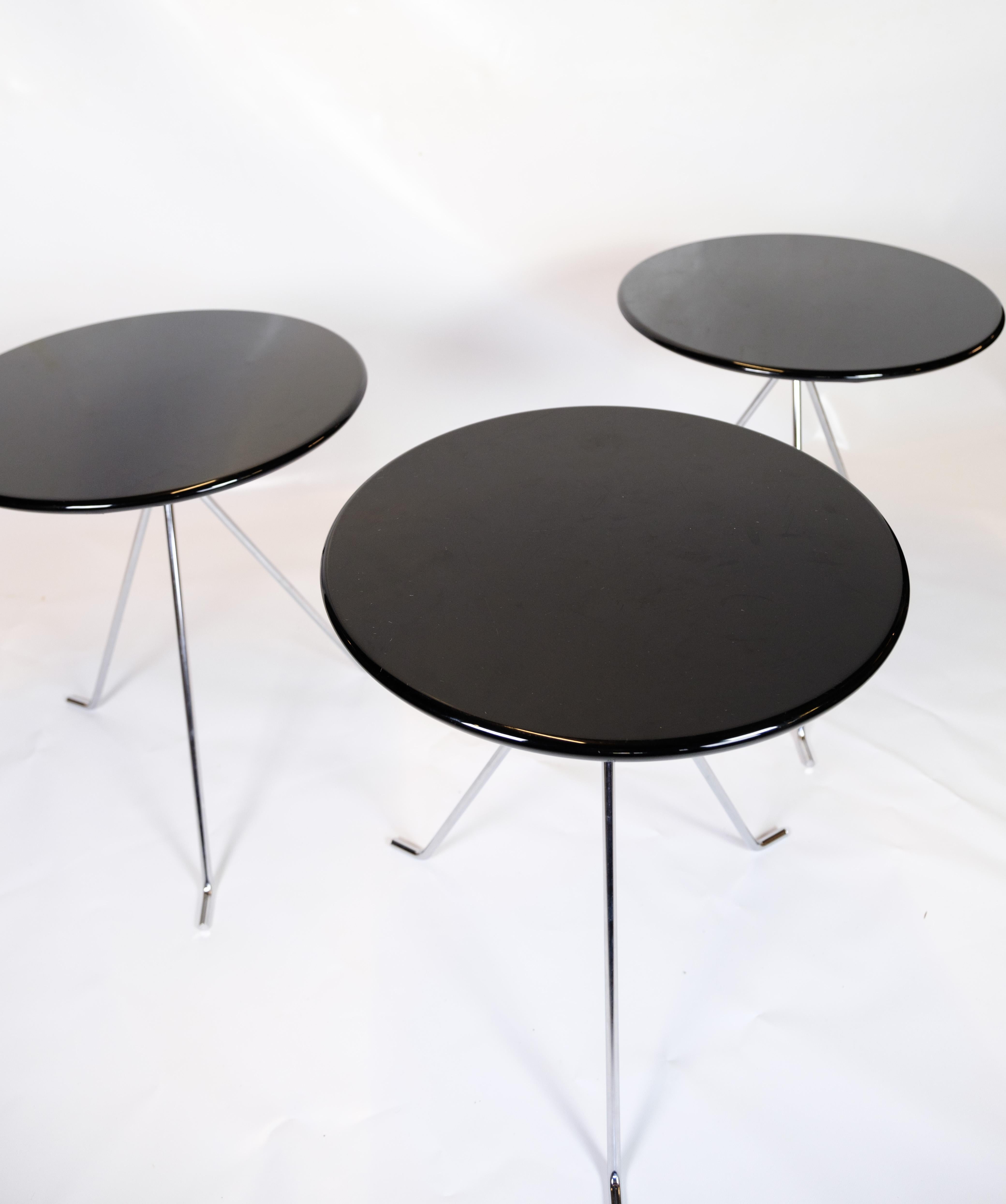Coffee table set consisting of 3 small round tables with chrome legs  For Sale 1