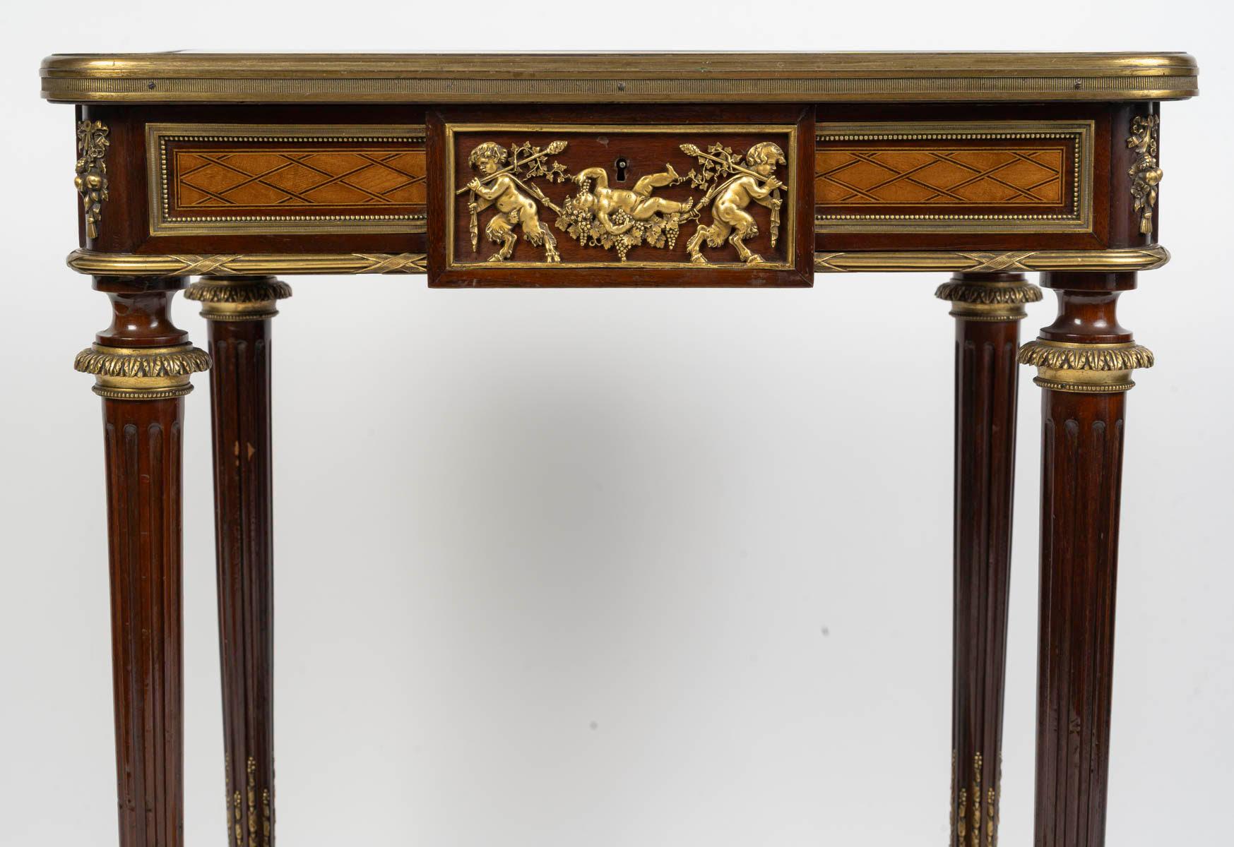 Coffee Table, Side Table, in Marquetry and Gilded Bronze, Napoleon III Period. Bronce en venta