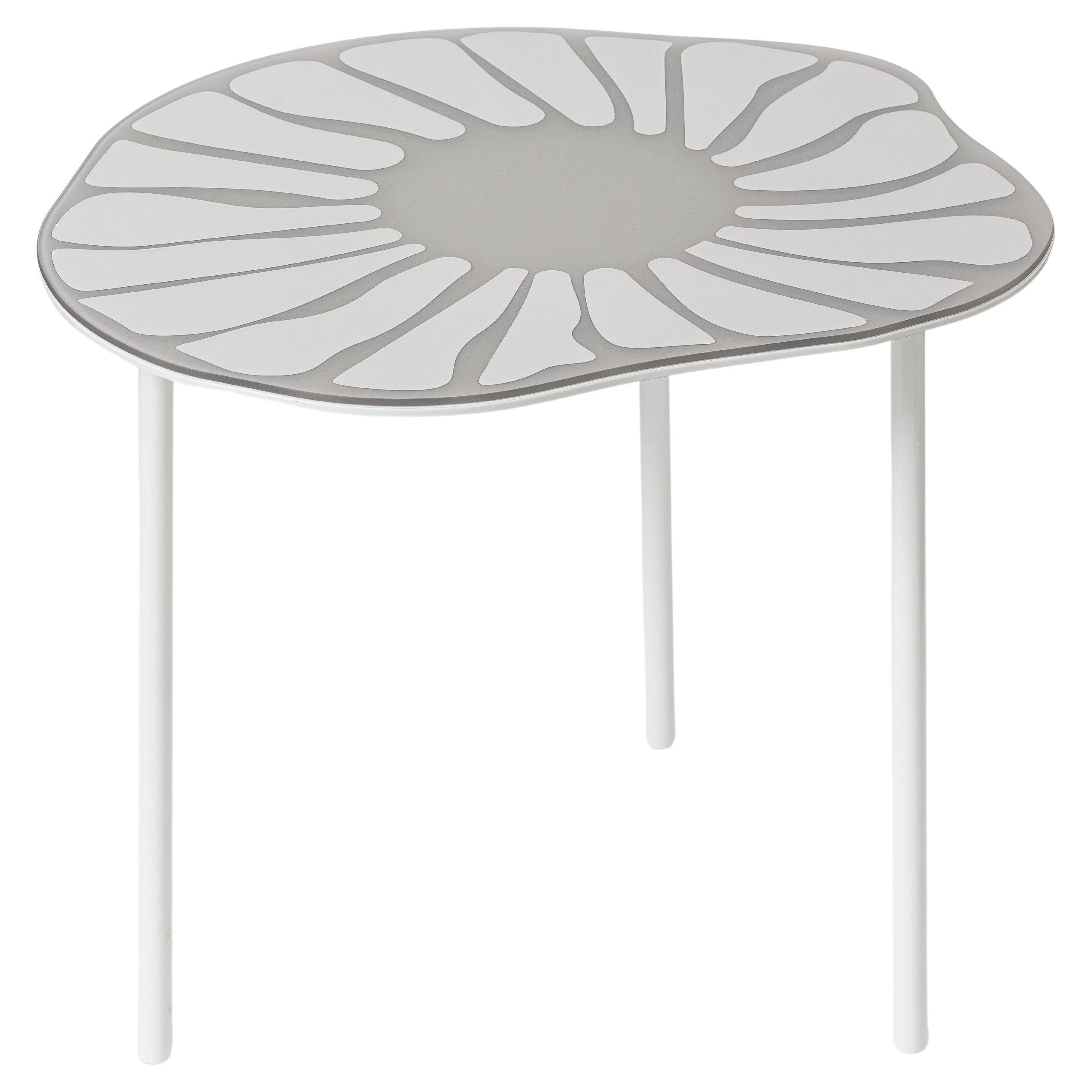 Table basse argentée avec superfici specchianti e gambe metalliche rimovibili en vente