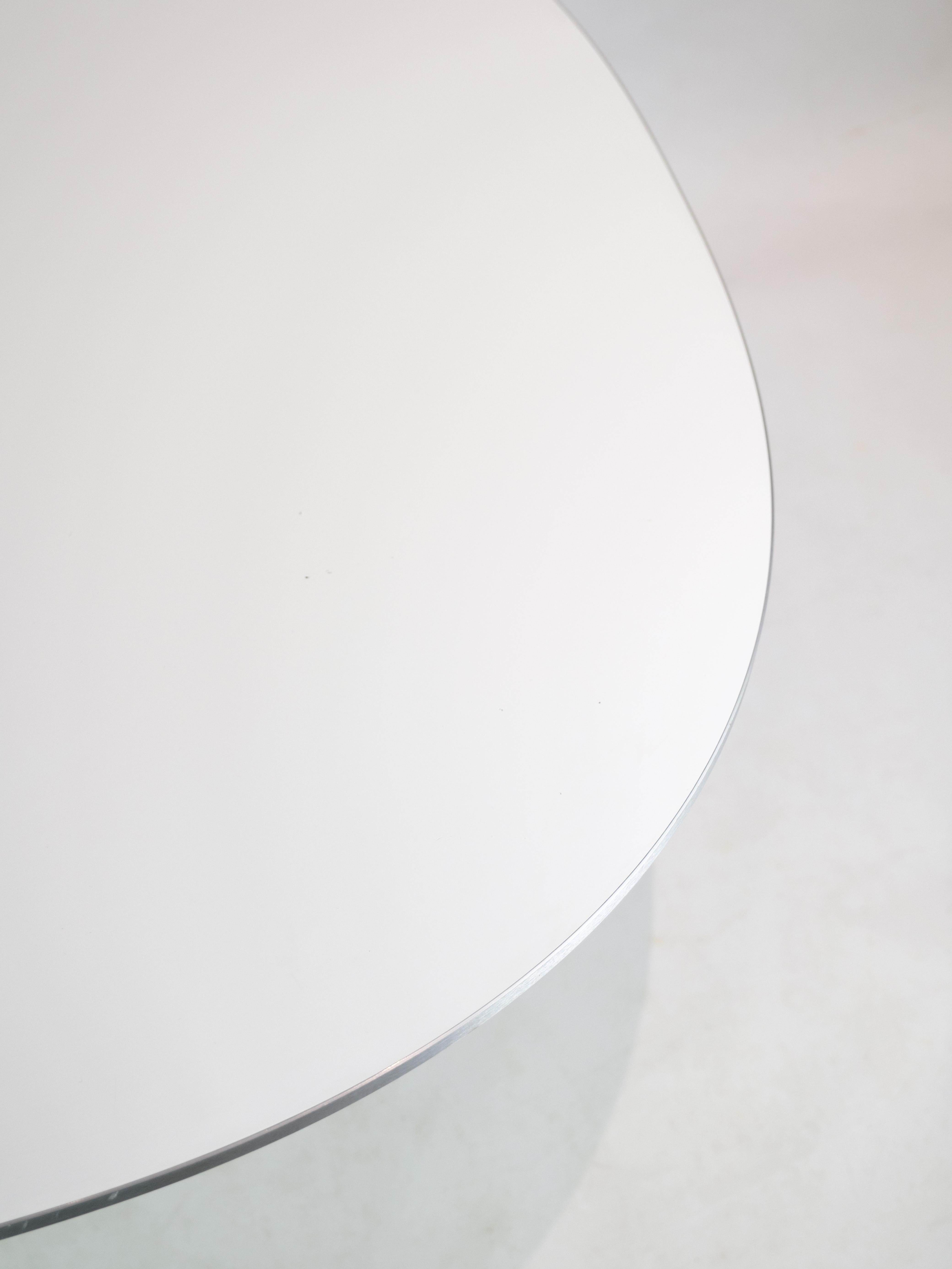 Mid-Century Modern Coffee Table / Sofa Table, Arne Jacobsen, Fritz Hansen, 2018 For Sale