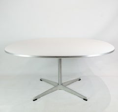 Coffee Table / Sofa Table, Arne Jacobsen, Fritz Hansen, 2018