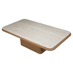 Table basse, plateau en travertin solide et cuir, De Sede Suisse, années 1970