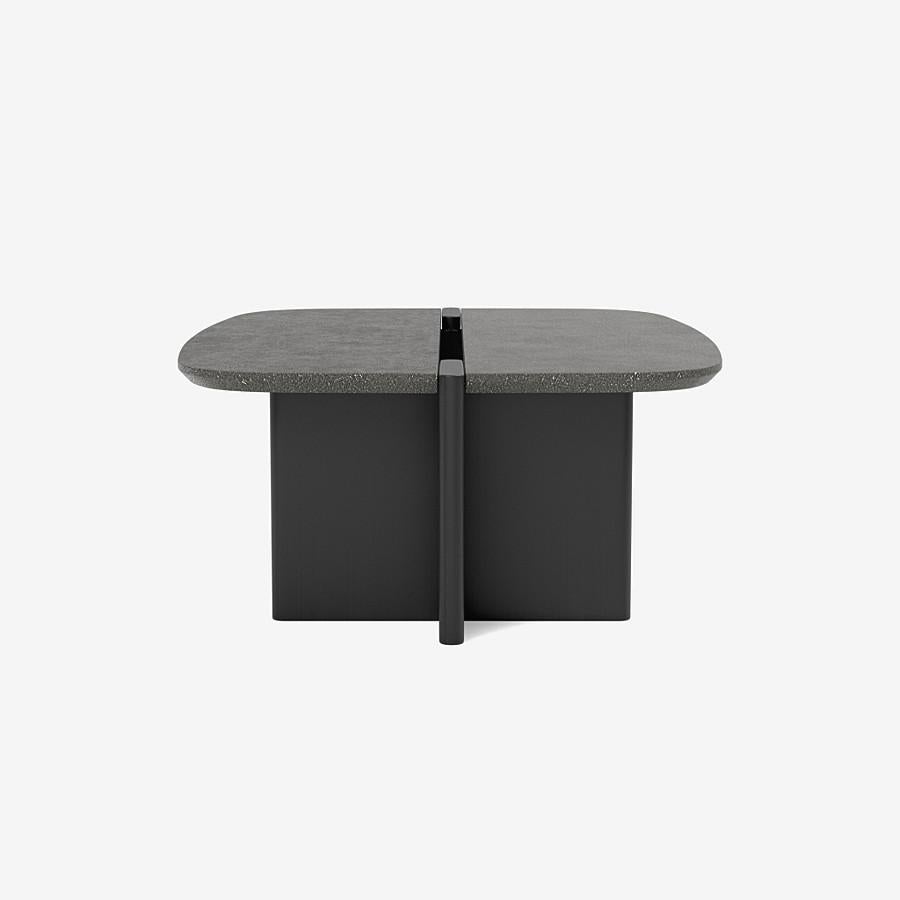 Table basse 'Surfside Drive' par Man of Parts
Signé par l'atelier APD 

Bois de frêne massif 

Finitions du plateau de table disponibles : 
- Moulin à café
- Noir 
- Brume
- Ivoire

Finitions de la base de la table disponibles : 
- Noir
- Brume 
-