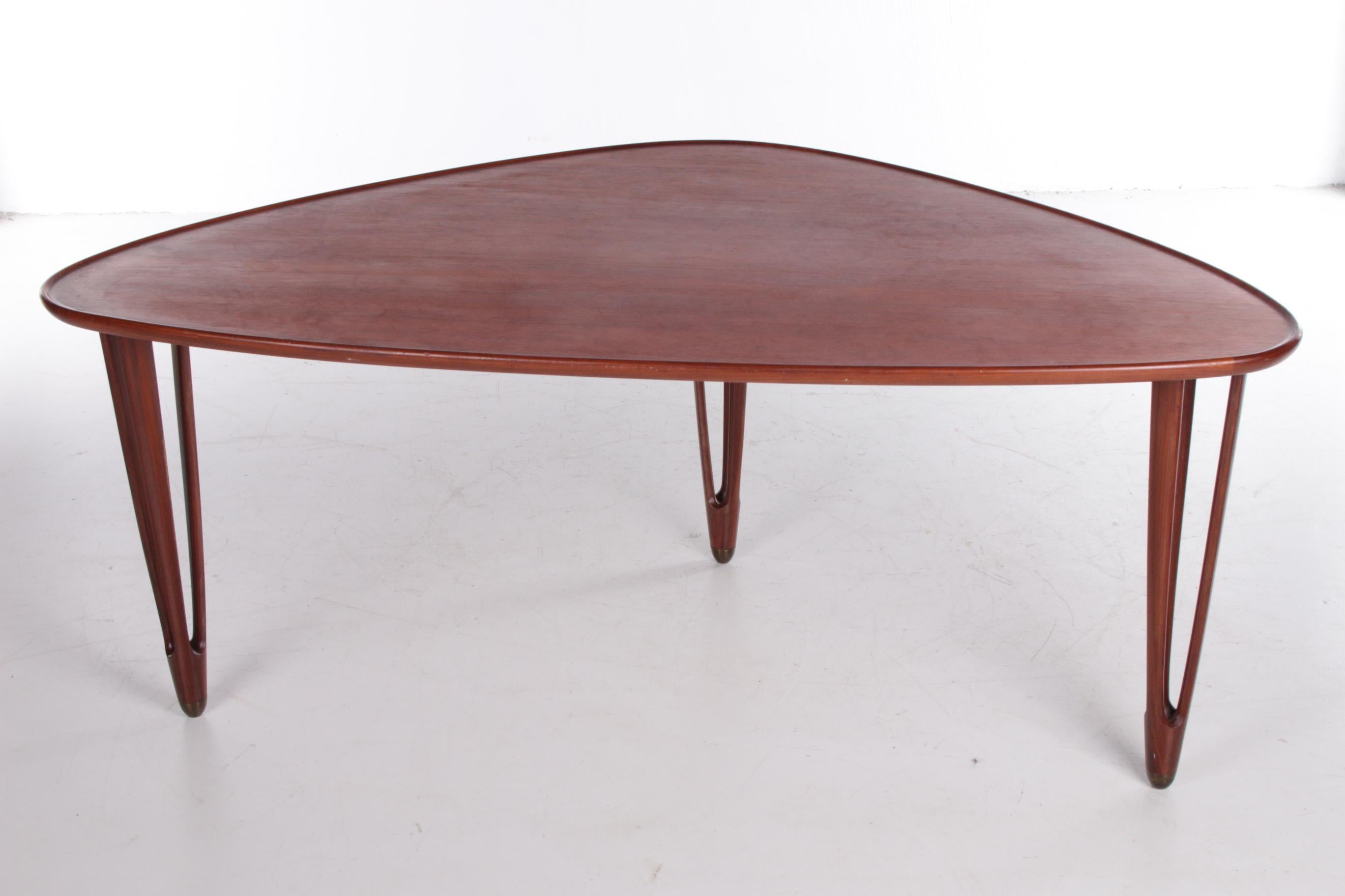 Coffee Table Teak Model Tripod Made by BC Mobler In Good Condition In Oostrum-Venray, NL