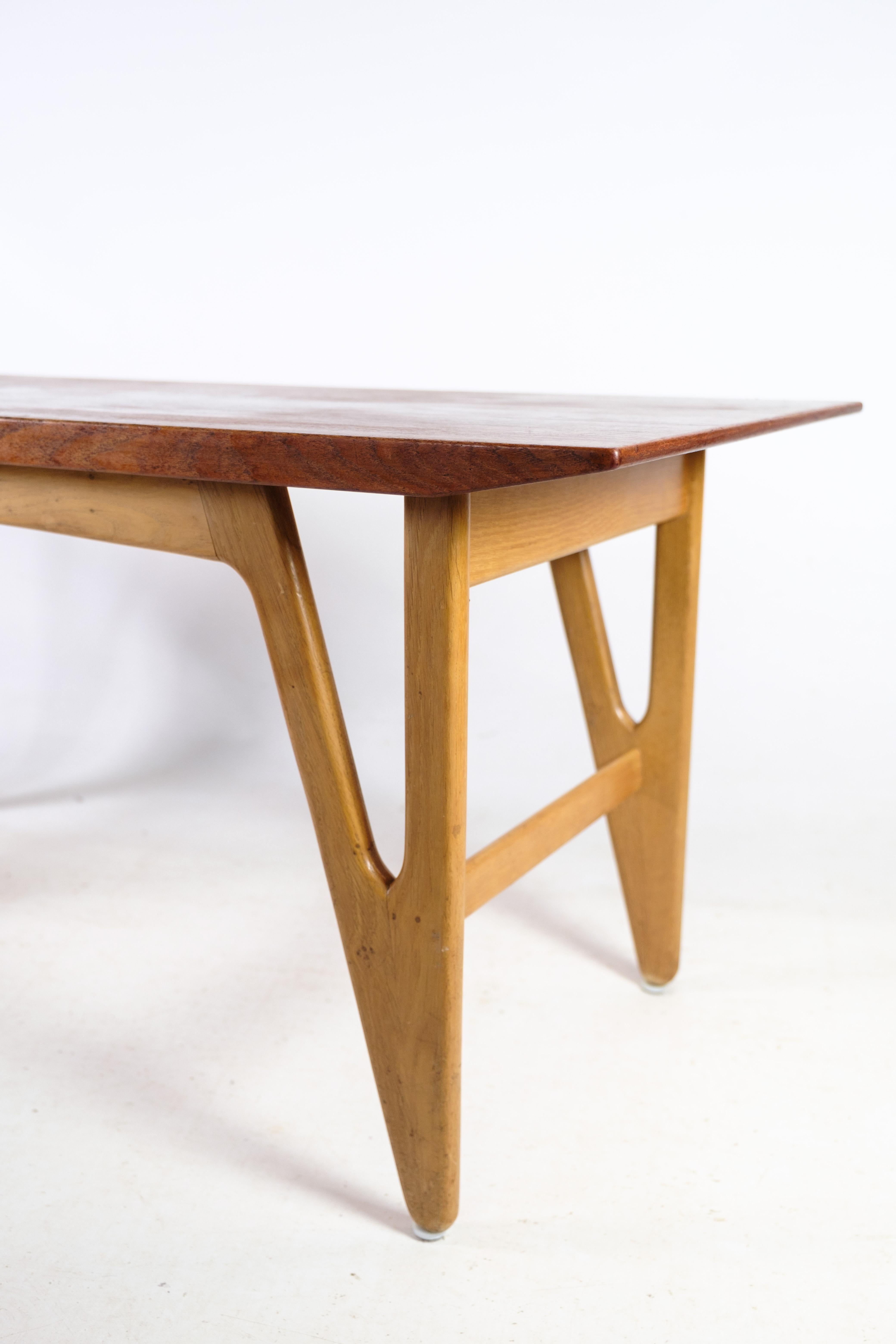 Coffee table Made In Teak & Oak, Danish design From 1960 In Good Condition For Sale In Lejre, DK