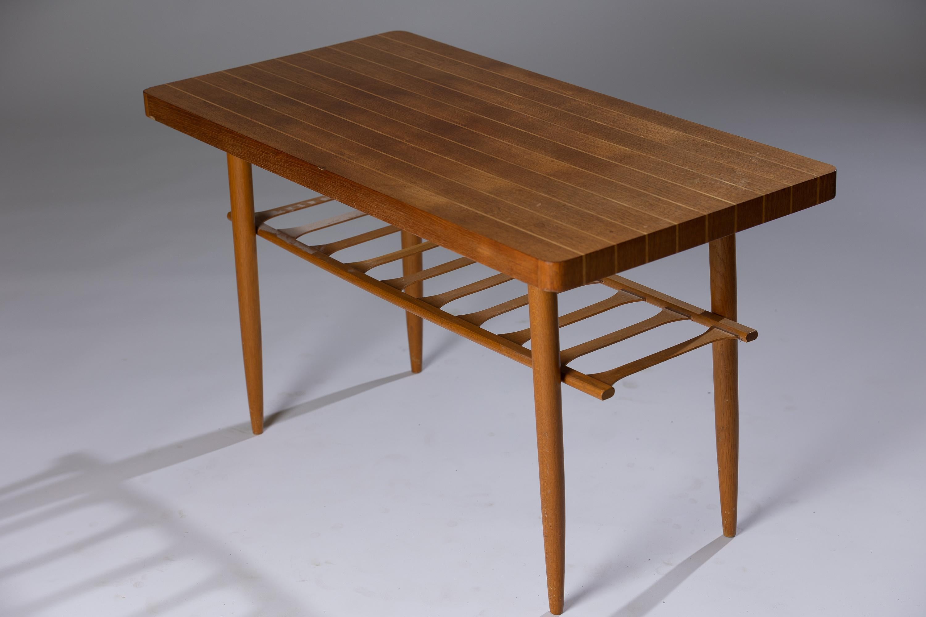 Woodwork Scandinavian Modern COFFEE TABLE, teak, Treman mid 20th century For Sale