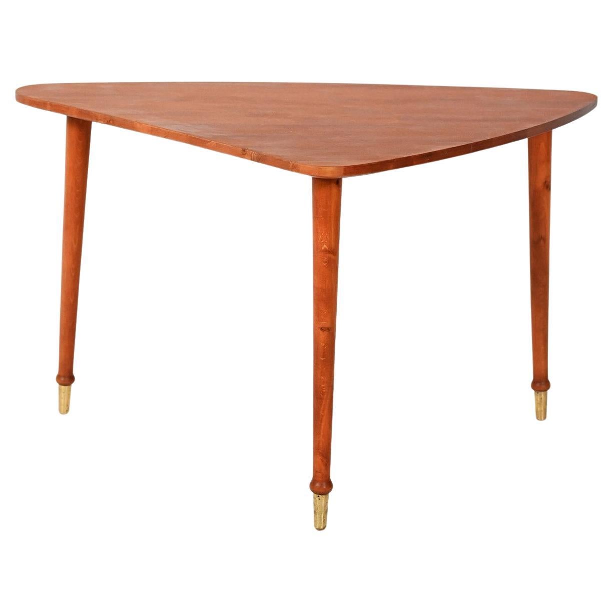 Coffee table triangolare scandinavo anni Sessanta in vendita