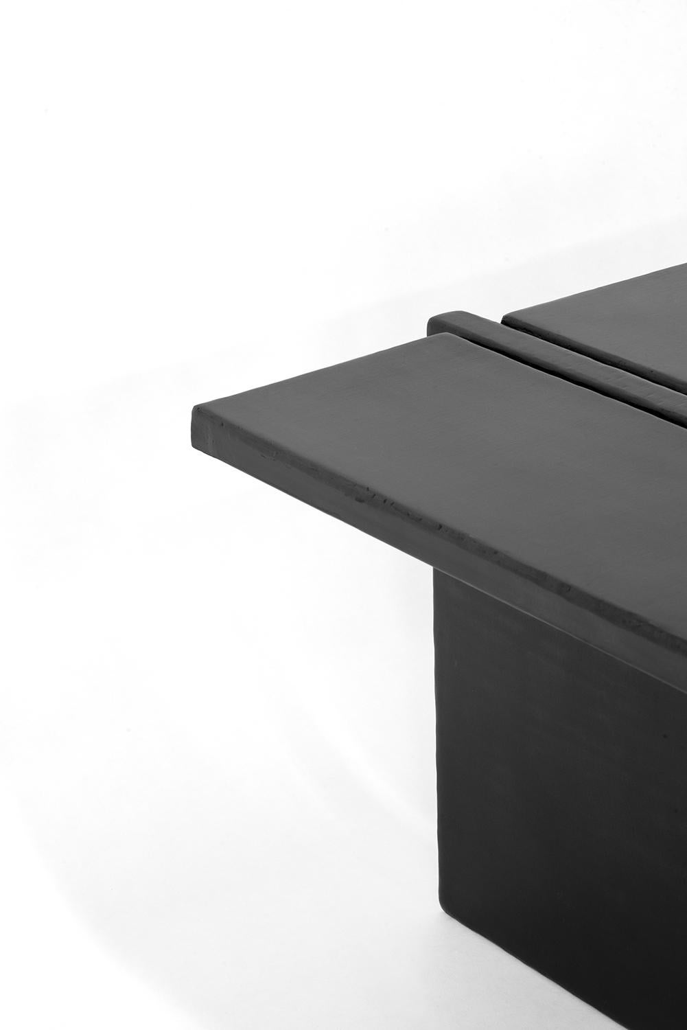 Moderne Table basse Unique Organic Black Modern/Contemporary Waxed Steel en vente