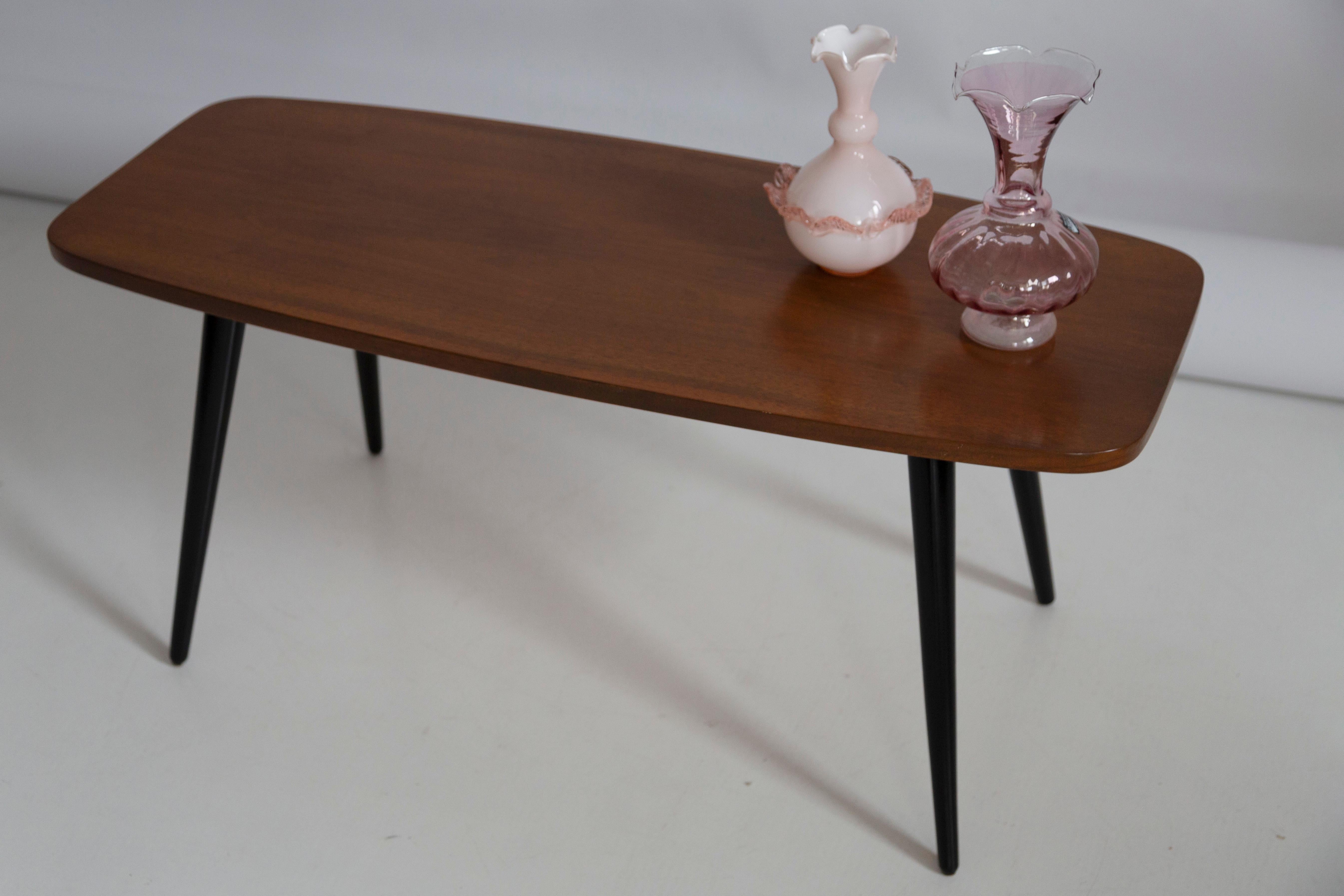 Coffee Table, Vintage, Beechwood, Europe, 1960s In Excellent Condition For Sale In 05-080 Hornowek, PL