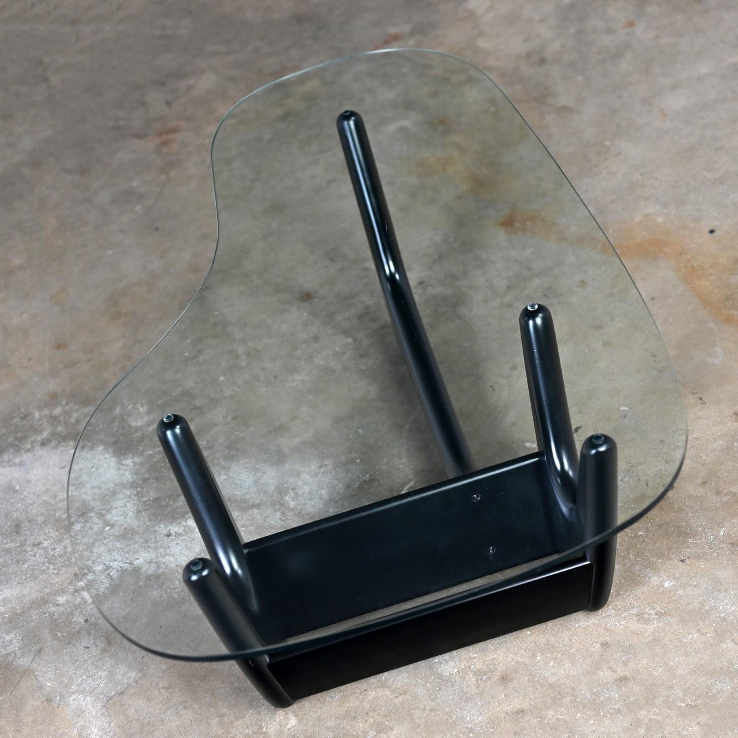 Coffee Table w/Black Base & Biomorphic Glass Top Style Kroehler Pearsall or Tonk For Sale 1