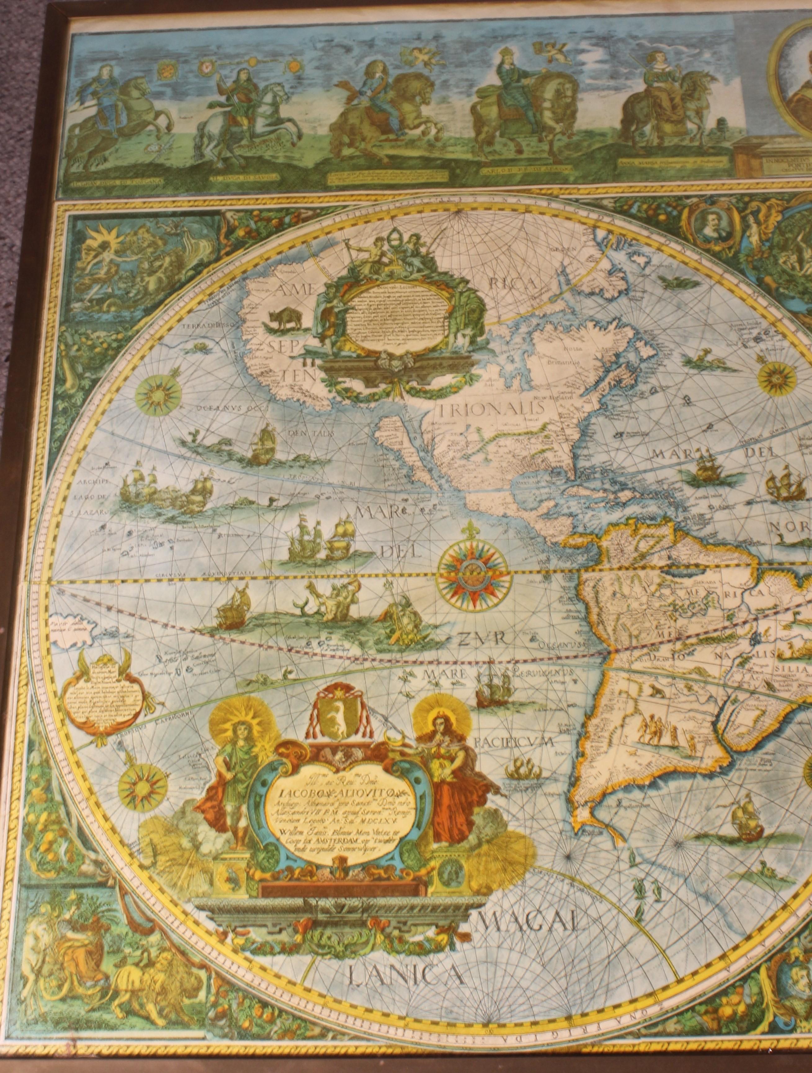 Coffee Table With Antique World Map In Good Condition In Brussels, Brussels