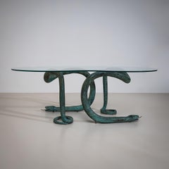 Table basse ornée de serpents en bronze, XXe siècle