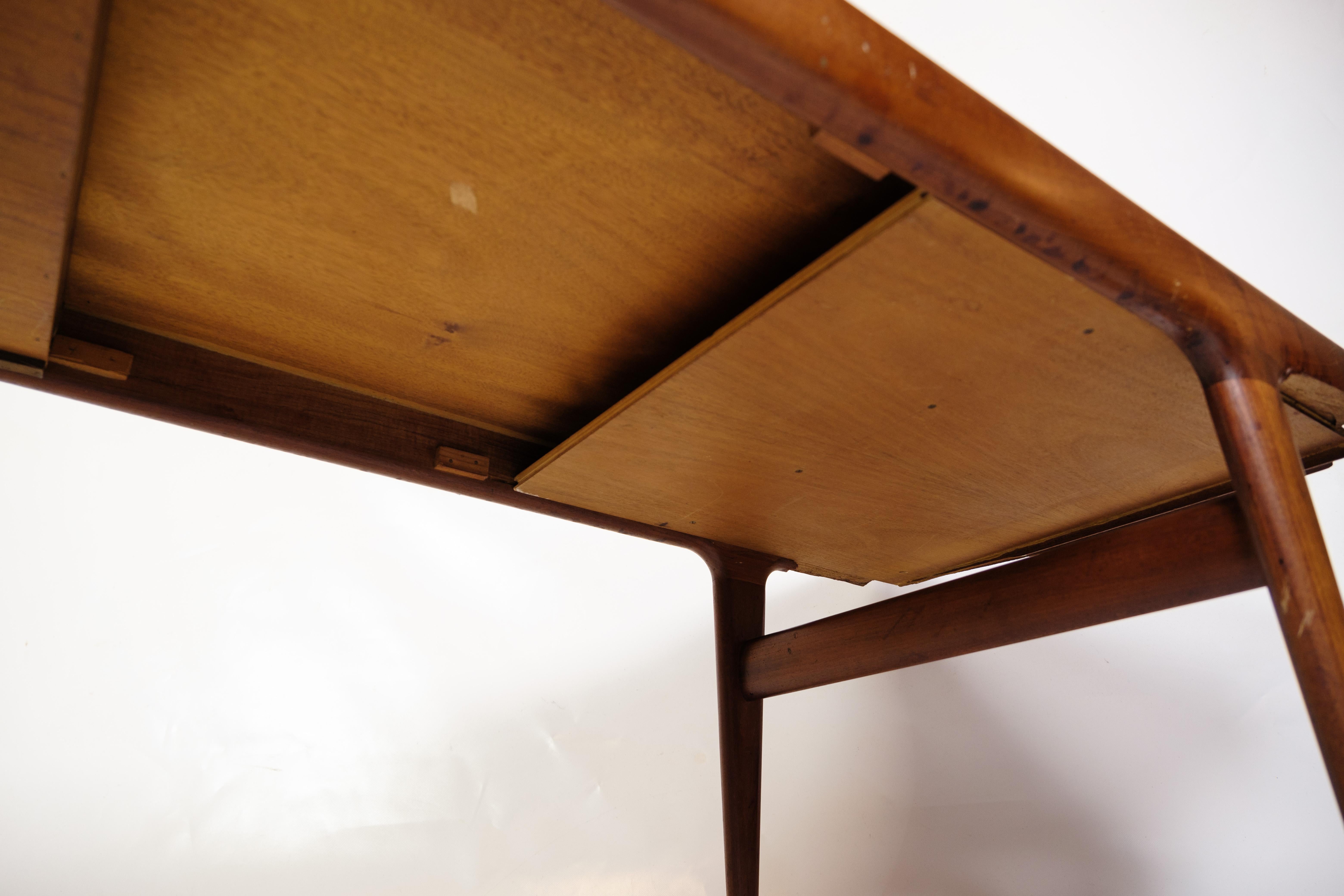 Couchtisch mit eingebauten Schubladen aus Teakholz von Johannes Andersen aus den 1960er Jahren im Angebot 3