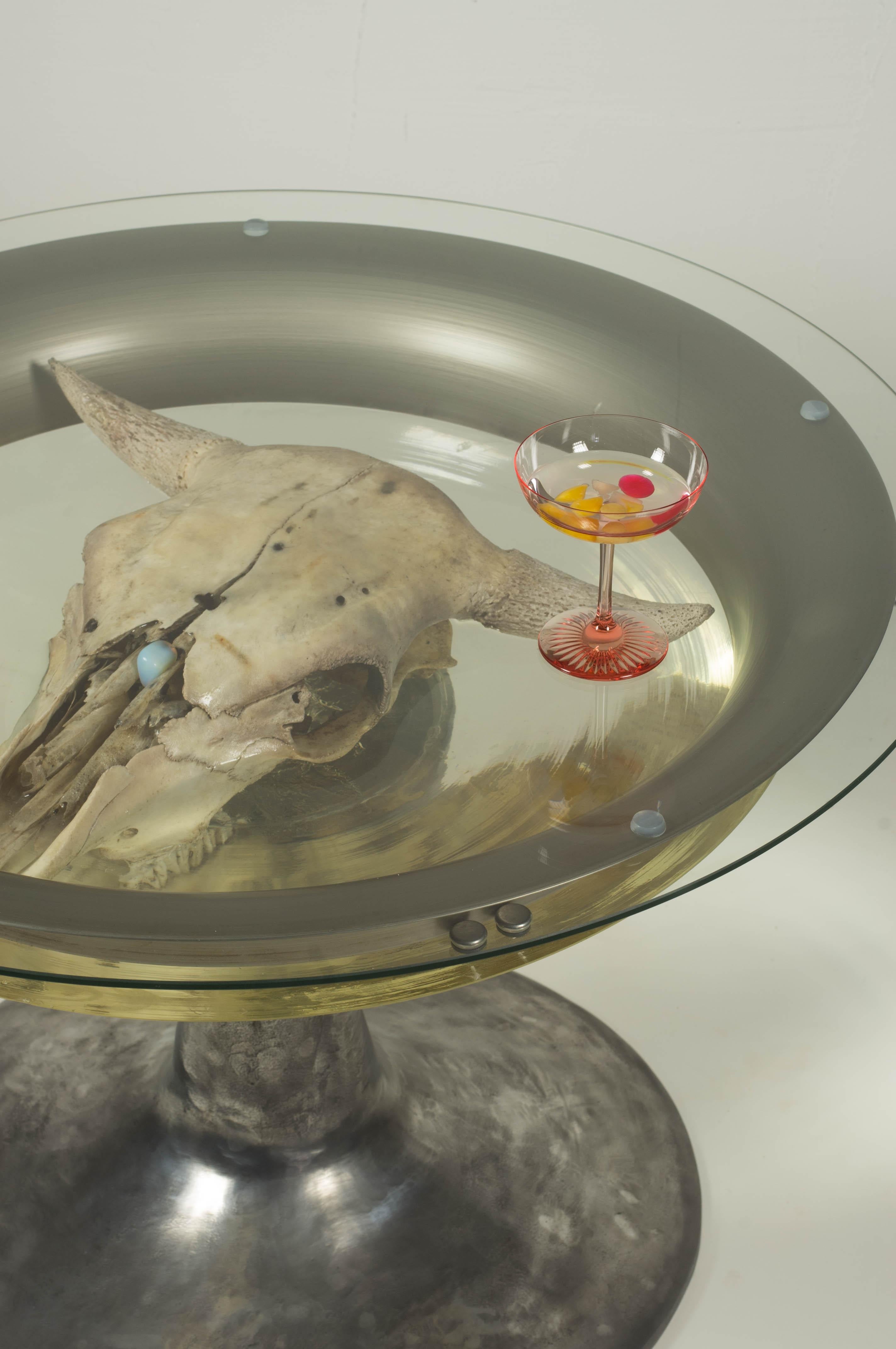 Coffee Table with Cow Skull in Epoxy Resin For Sale 1