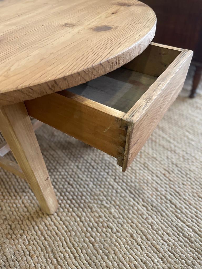 Rustic Coffee Table with Drawer For Sale 3