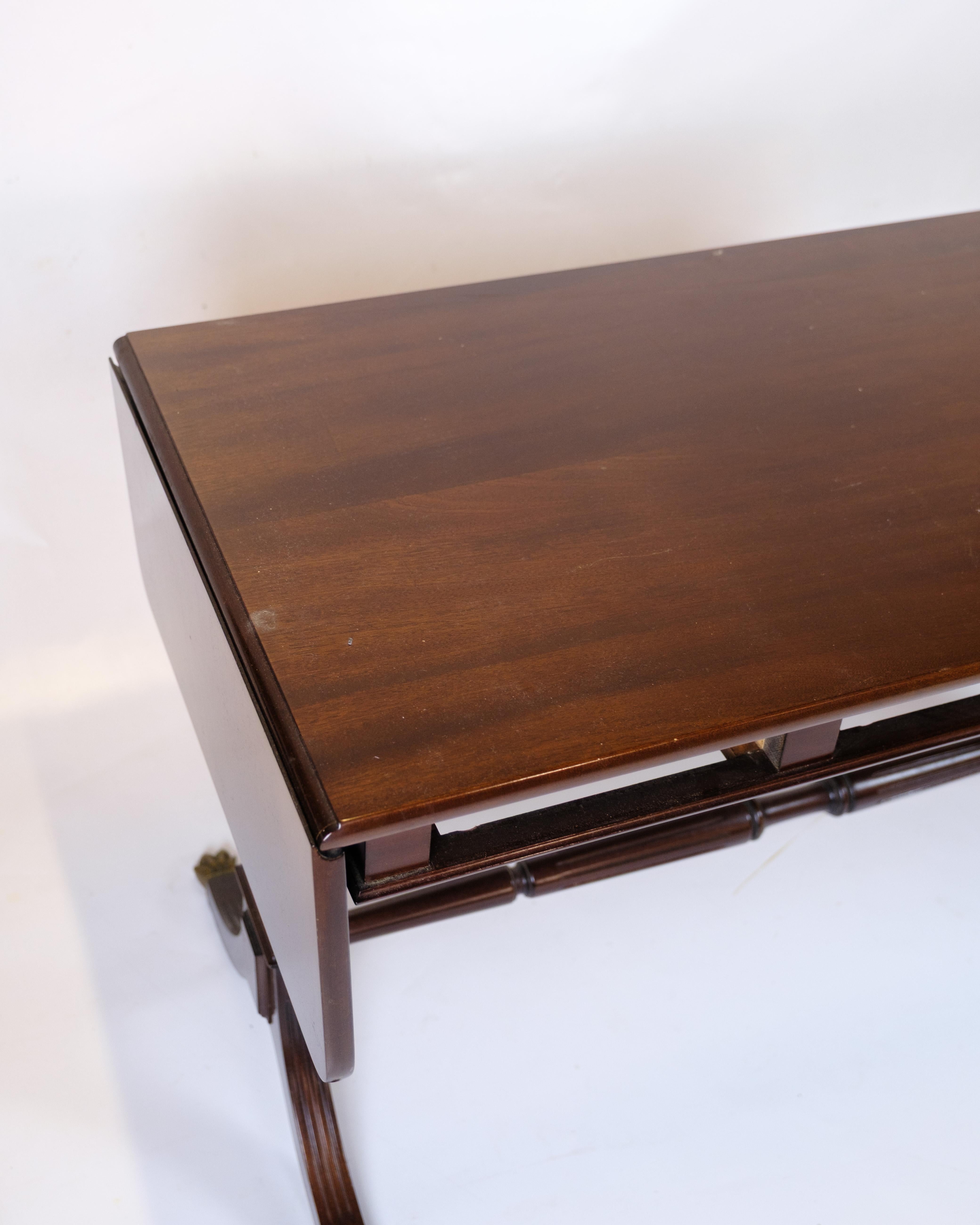 Tavolino con alette in stile Hepplewhite in mogano degli anni '60 in vendita 4