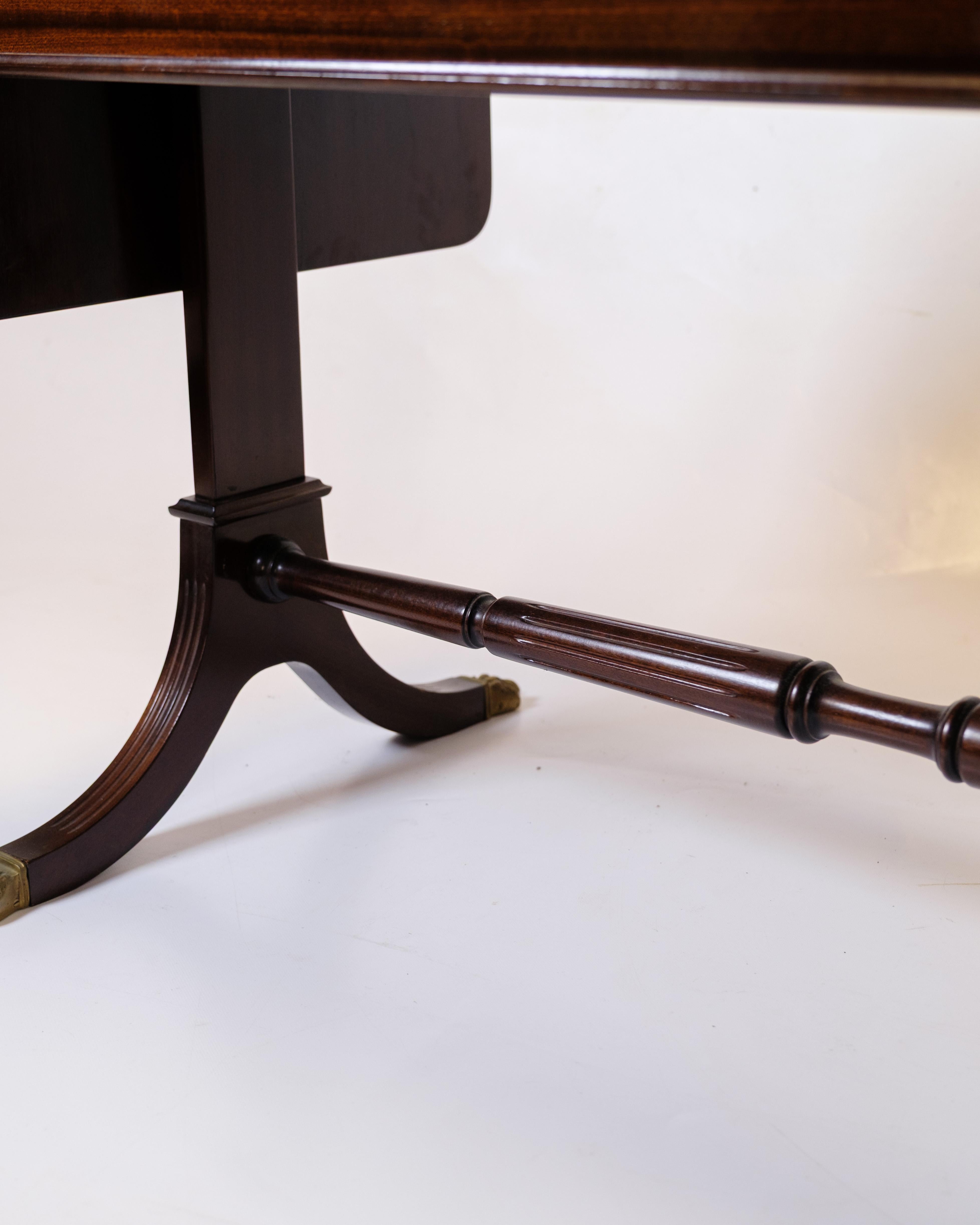 Tavolino con alette in stile Hepplewhite in mogano degli anni '60 in vendita 9
