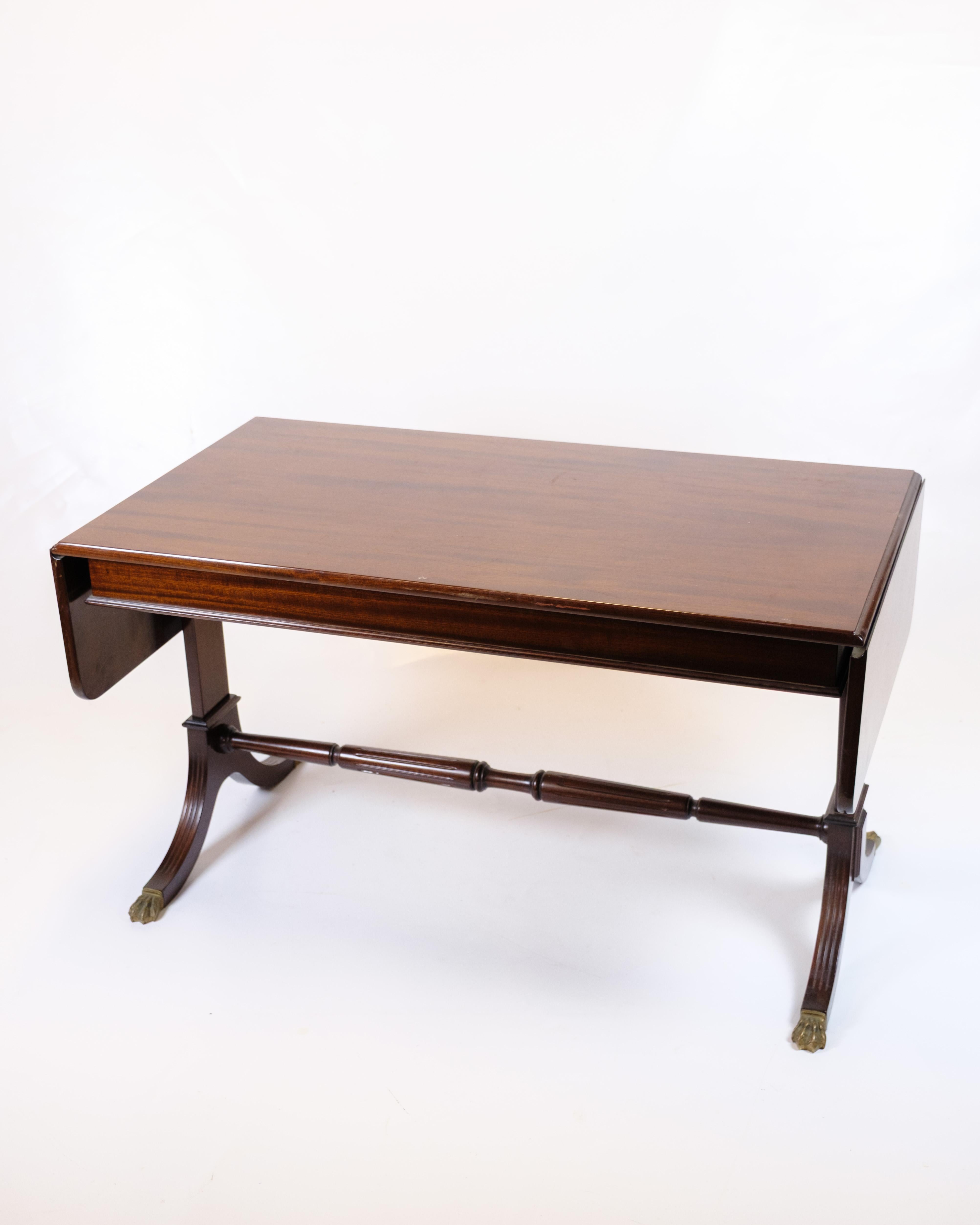 Tavolino con alette in stile Hepplewhite in mogano degli anni '60 in vendita 1