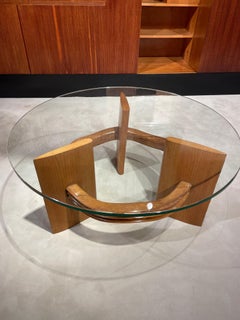 Coffee table with glass top and walnut base by Osvaldo Borsani