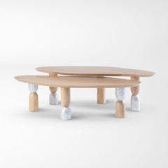 Tavolino da caffè con piani in madreperla e quercia massiccia a forma organica posati a mano