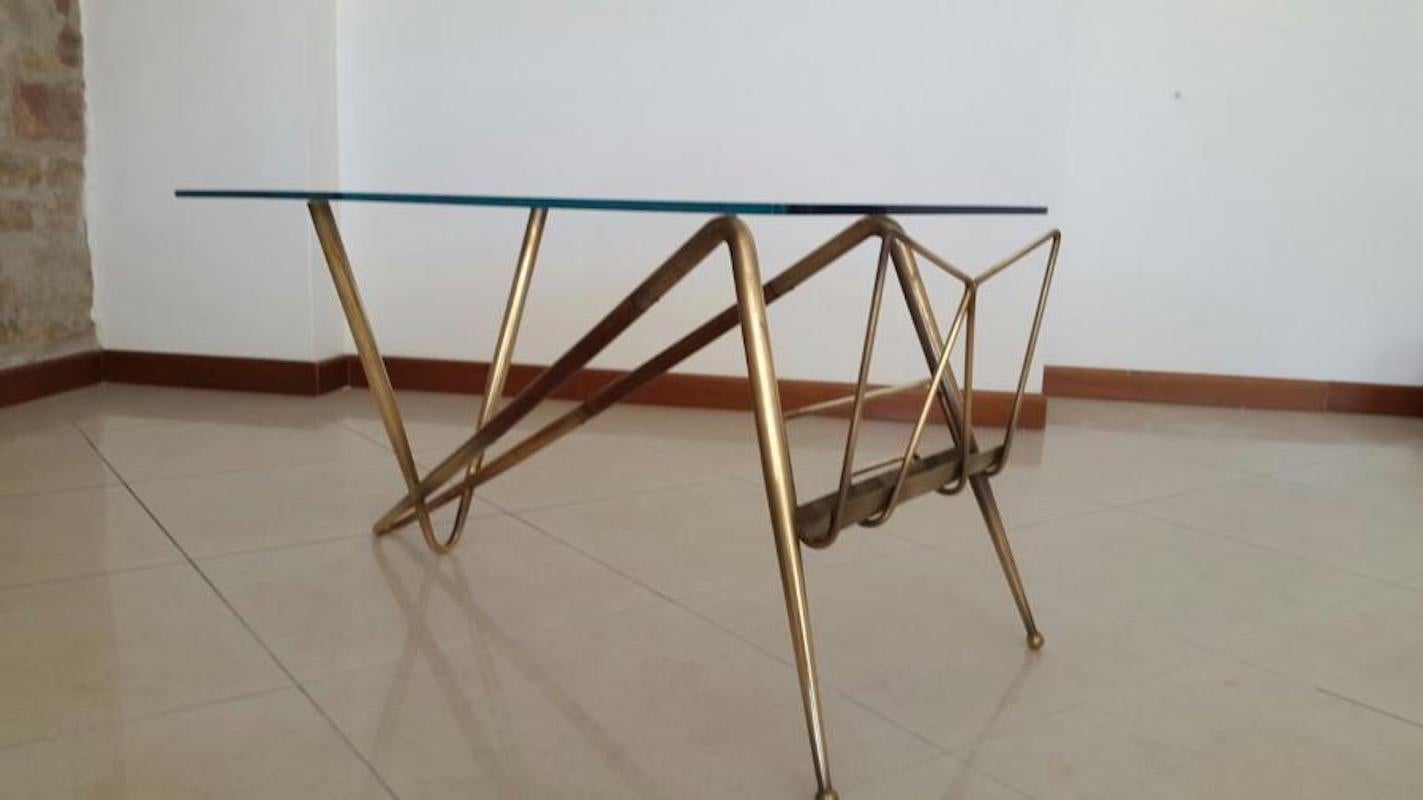 Coffee Table with Magazine Rack Design Cesare Lacca in Brass and Wood, 1960s For Sale 1