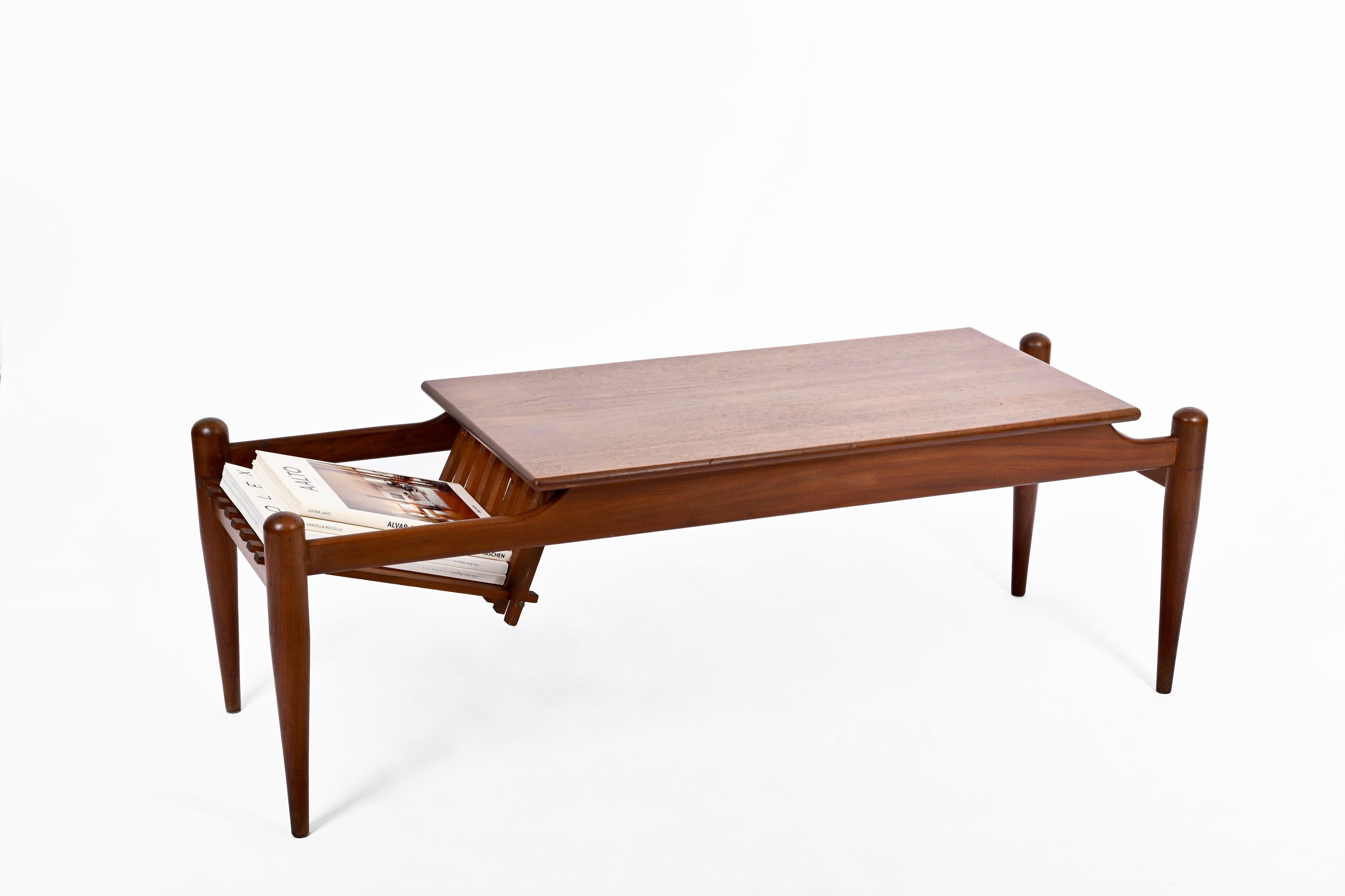 Coffee Table with Magazine Rack in Teak Wood, Italy 1960s For Sale 5