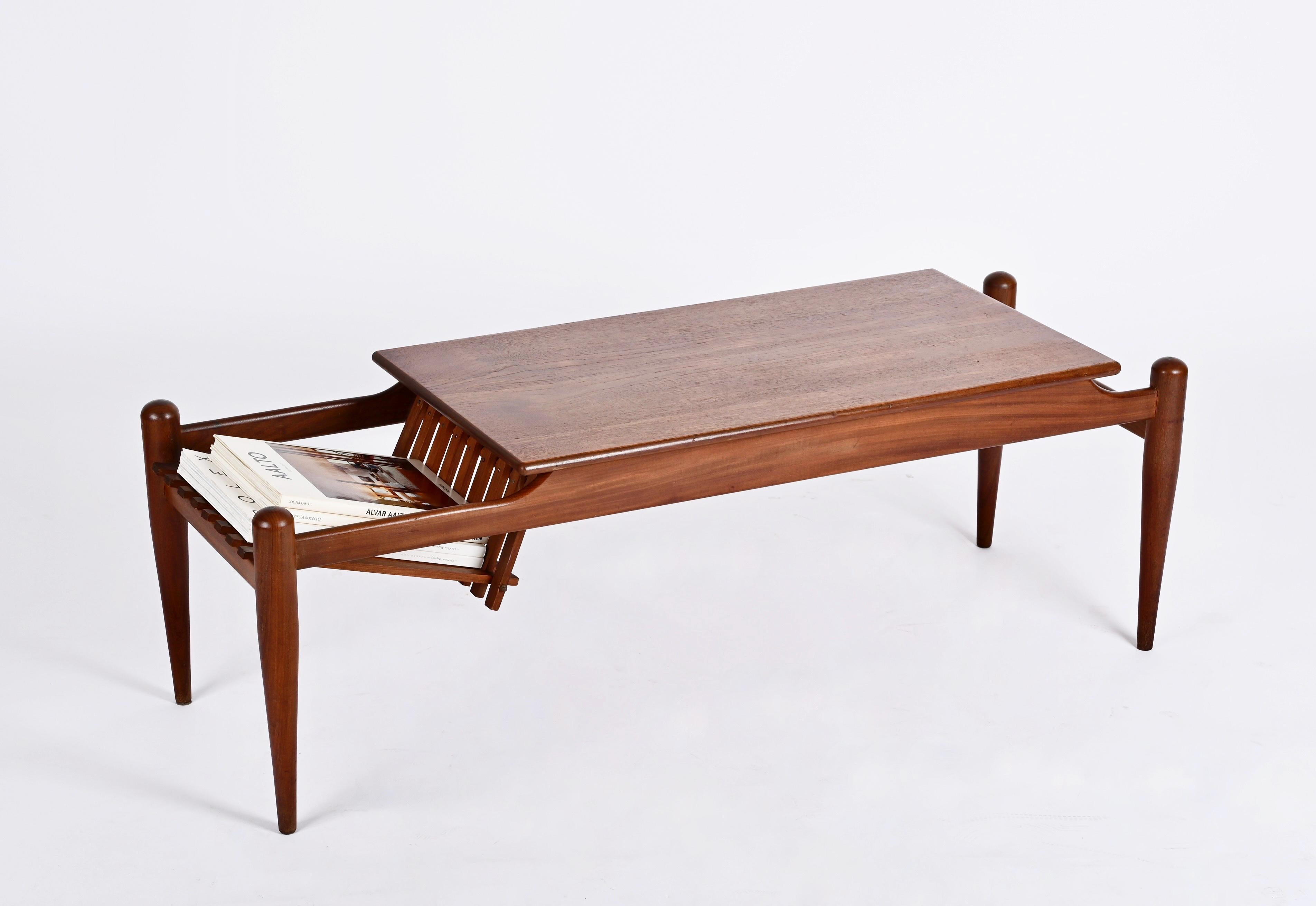 Coffee Table with Magazine Rack in Teak Wood, Italy 1960s For Sale 8