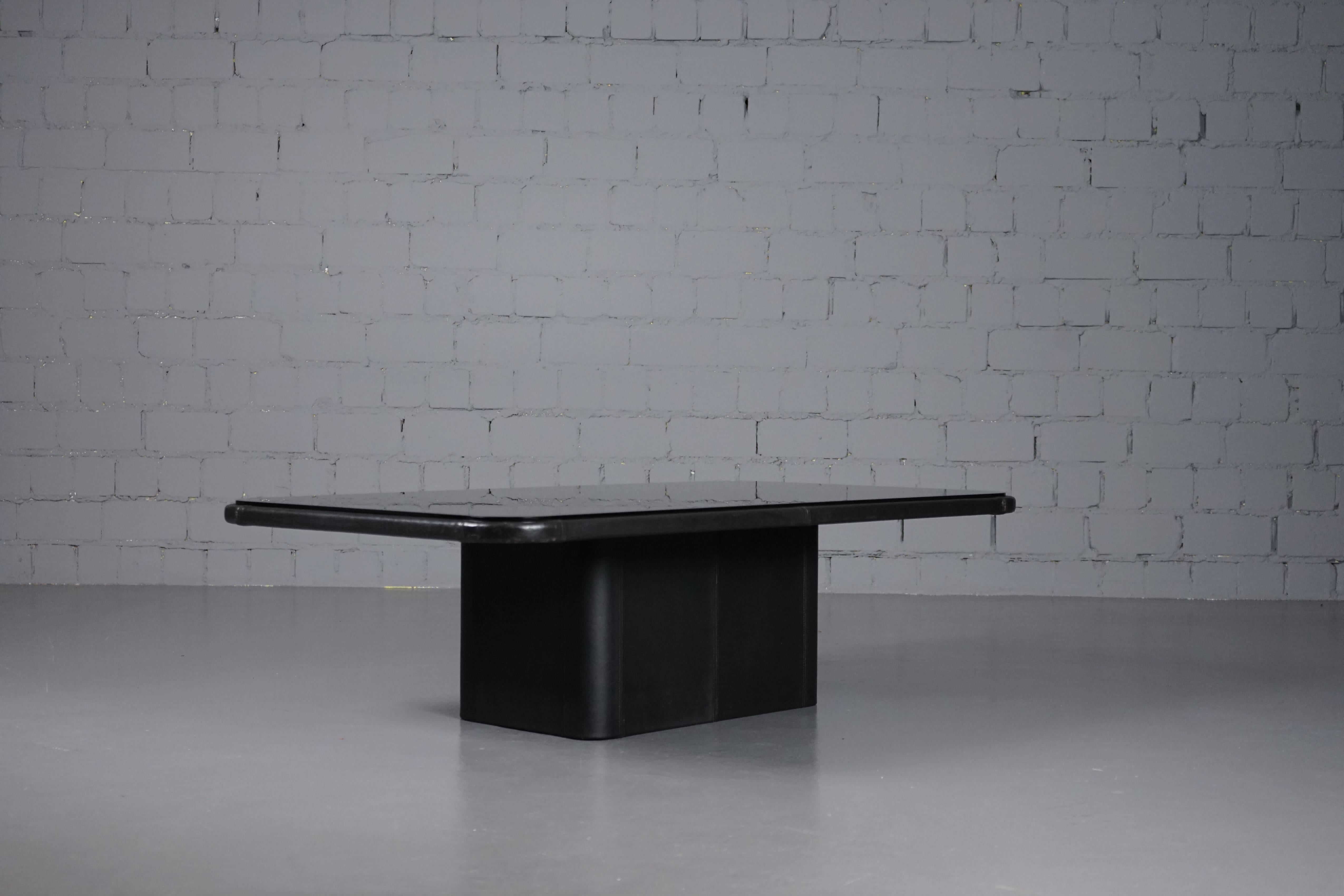 Mid-Century Modern Coffee Table with Mirror Glass & Black Leather from De Sede 1970s For Sale