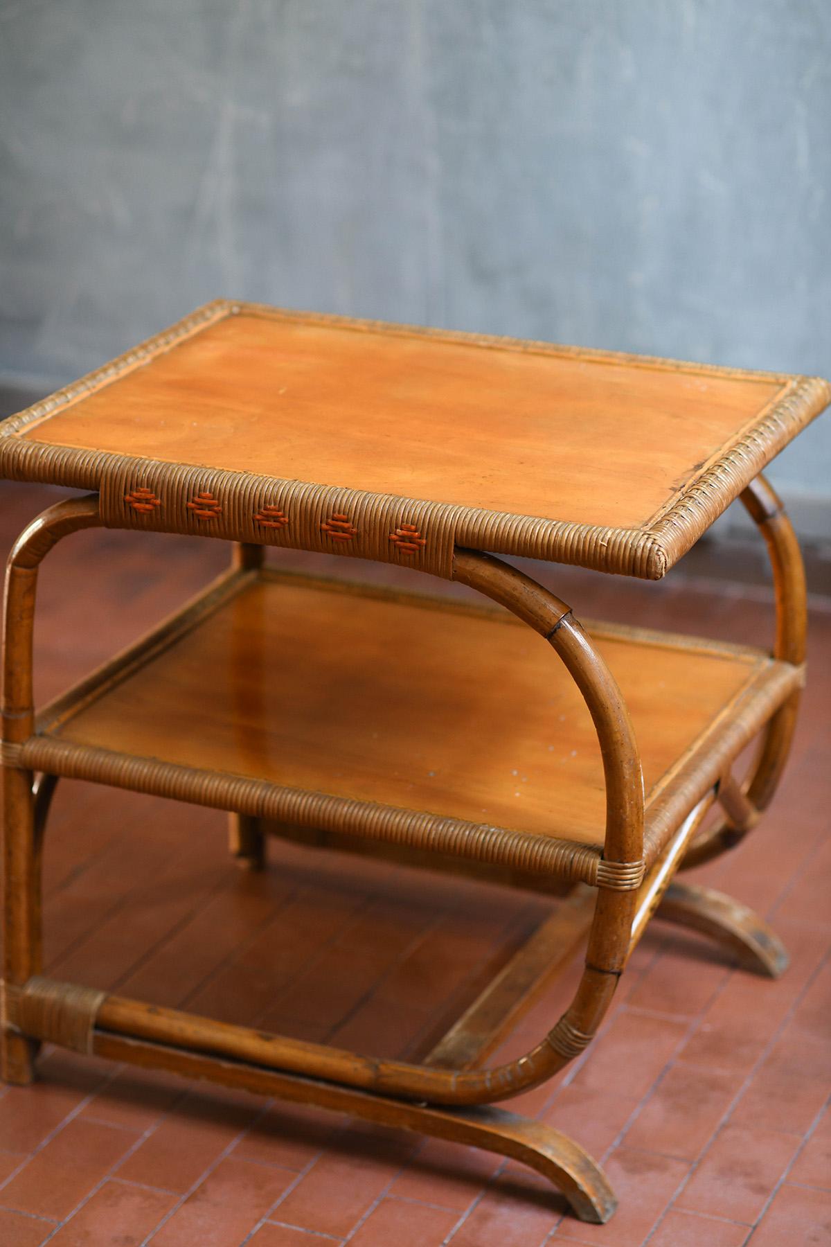 Coffee table with rattan and wood top, Italy 1980 In Good Condition For Sale In Roma, RM