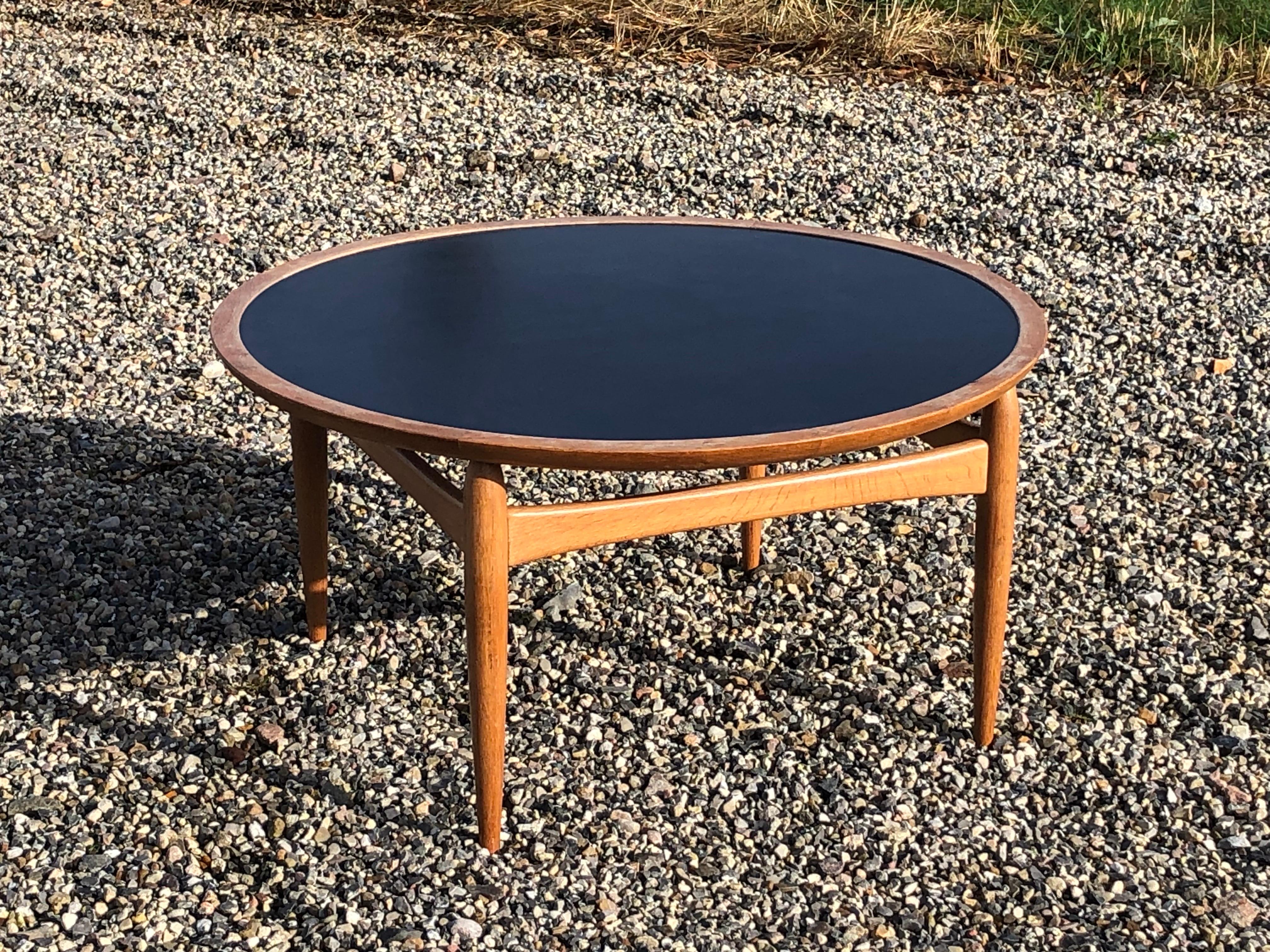 Mid-Century Modern Coffee table with reversable top designed by Eric Johansson for Ludvig Pontoppid For Sale