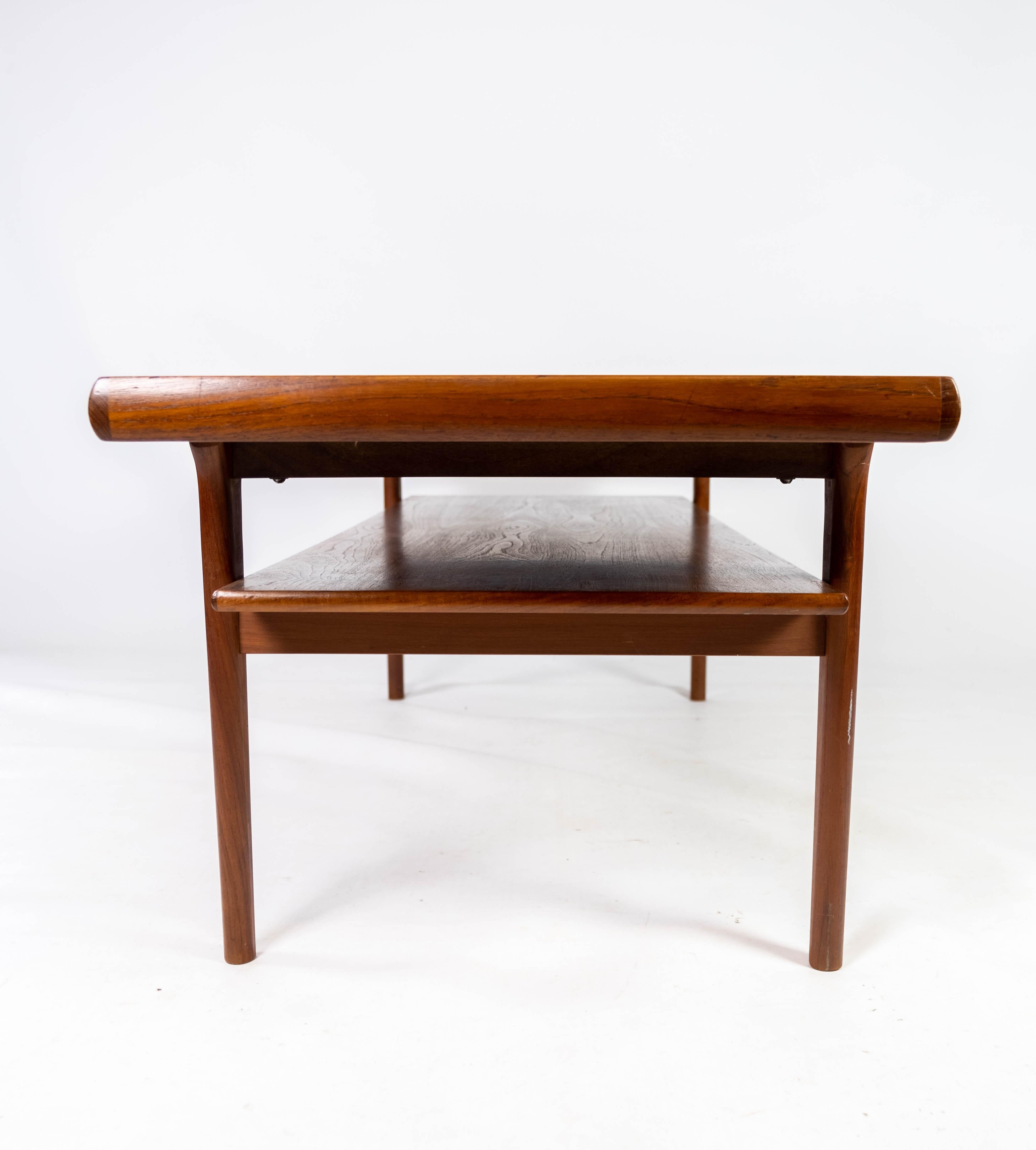 Coffee Table with Shelf in Teak of Danish Design from the 1960s 6
