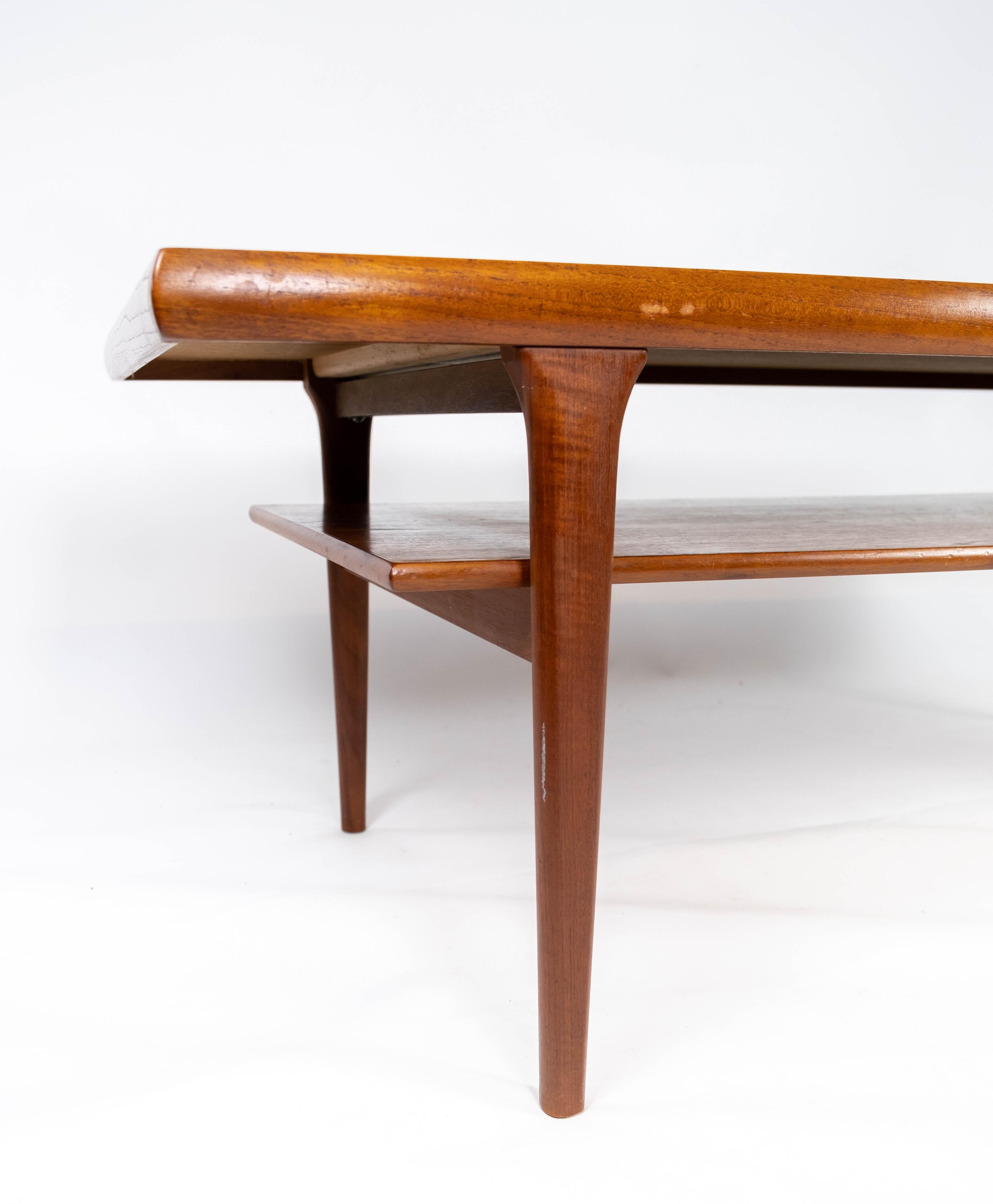 Coffee Table with Shelf in Teak of Danish Design from the 1960s In Good Condition In Lejre, DK