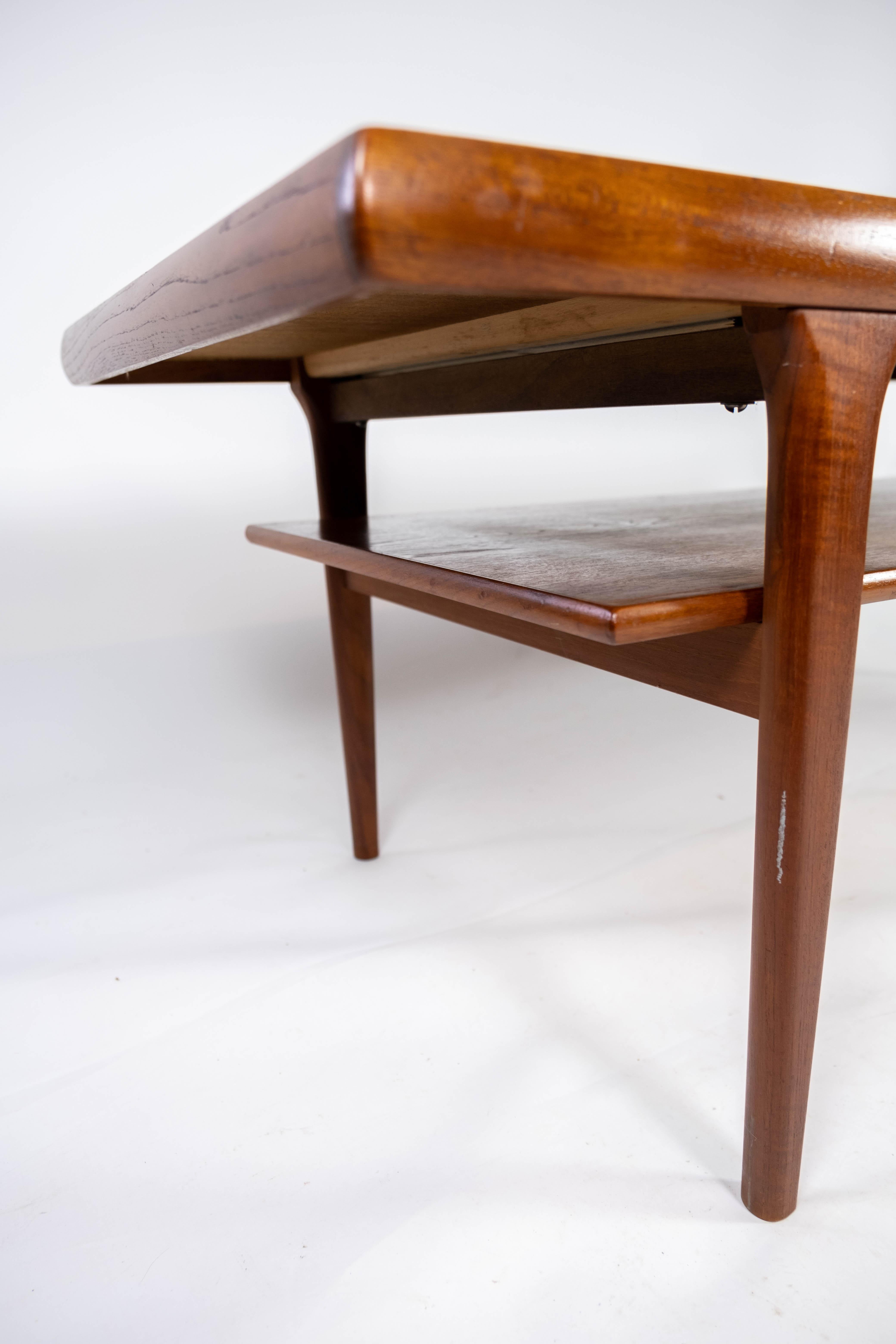 Mid-20th Century Coffee Table with Shelf in Teak of Danish Design from the 1960s