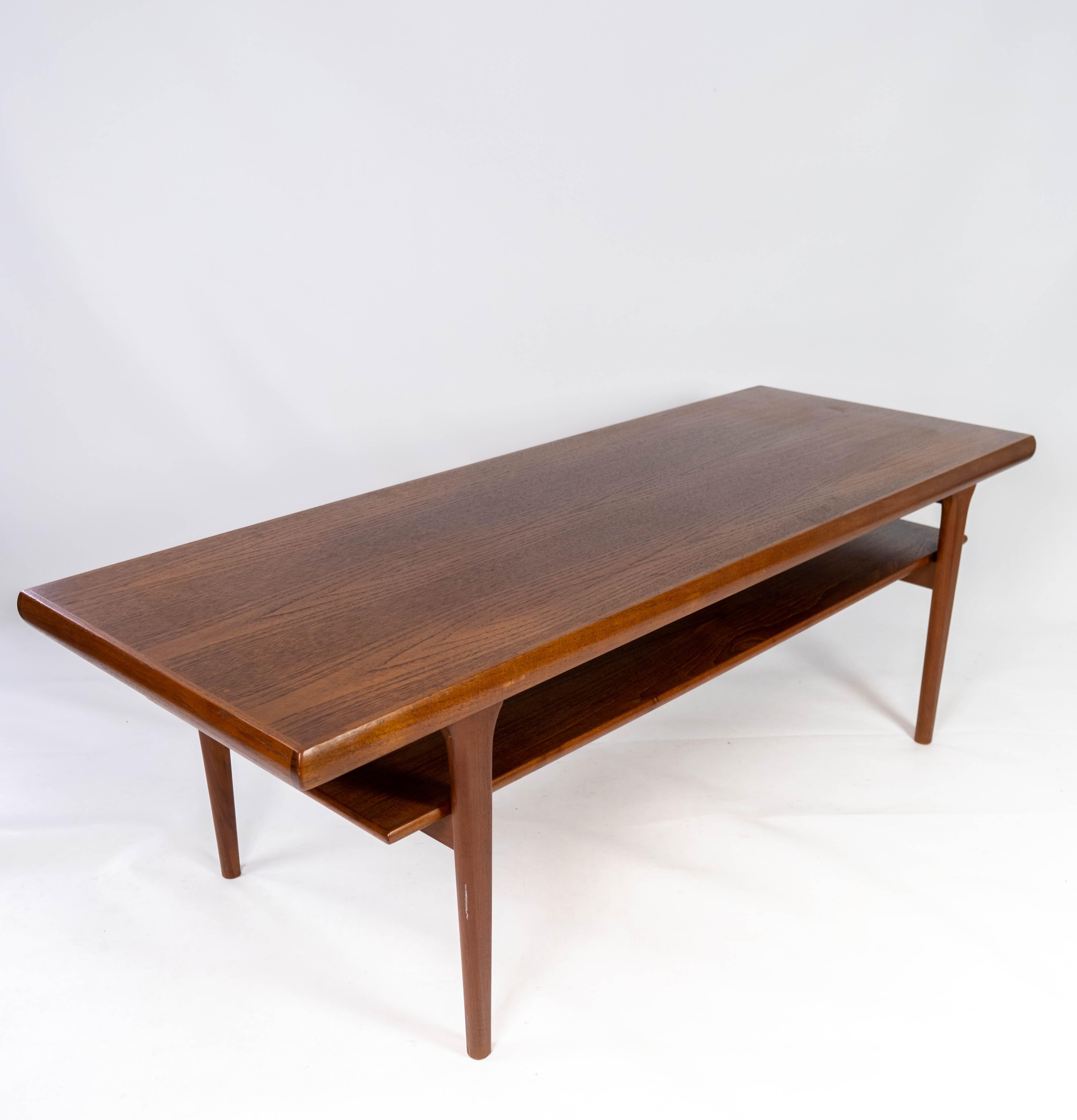Coffee Table with Shelf in Teak of Danish Design from the 1960s 2