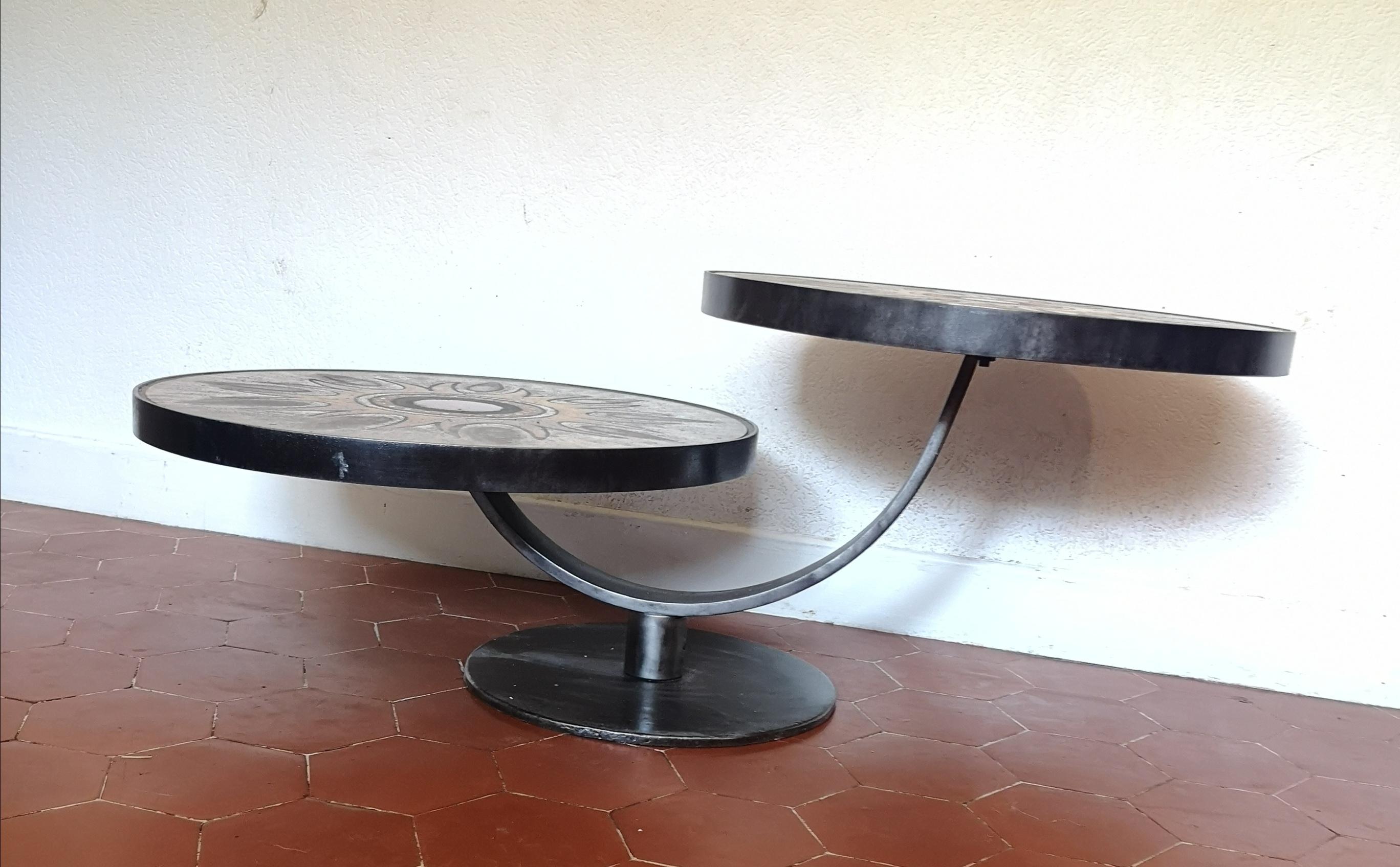 Table basse à deux niveaux en pierre de lave signée Dominque Monsan Picard en vente 2