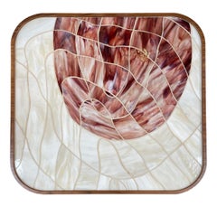 Tavolino da caffè moderno con base a piedistalli in noce e  Piano in vetro di Ercole Home