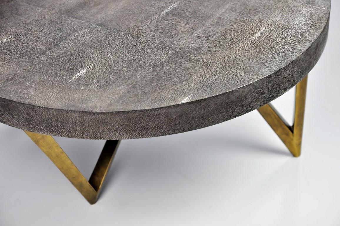 Coffee Tables Reef in Shell, Gilded Fiber and Genuine Shagreen by Ginger Brown In New Condition In Bourguebus, FR