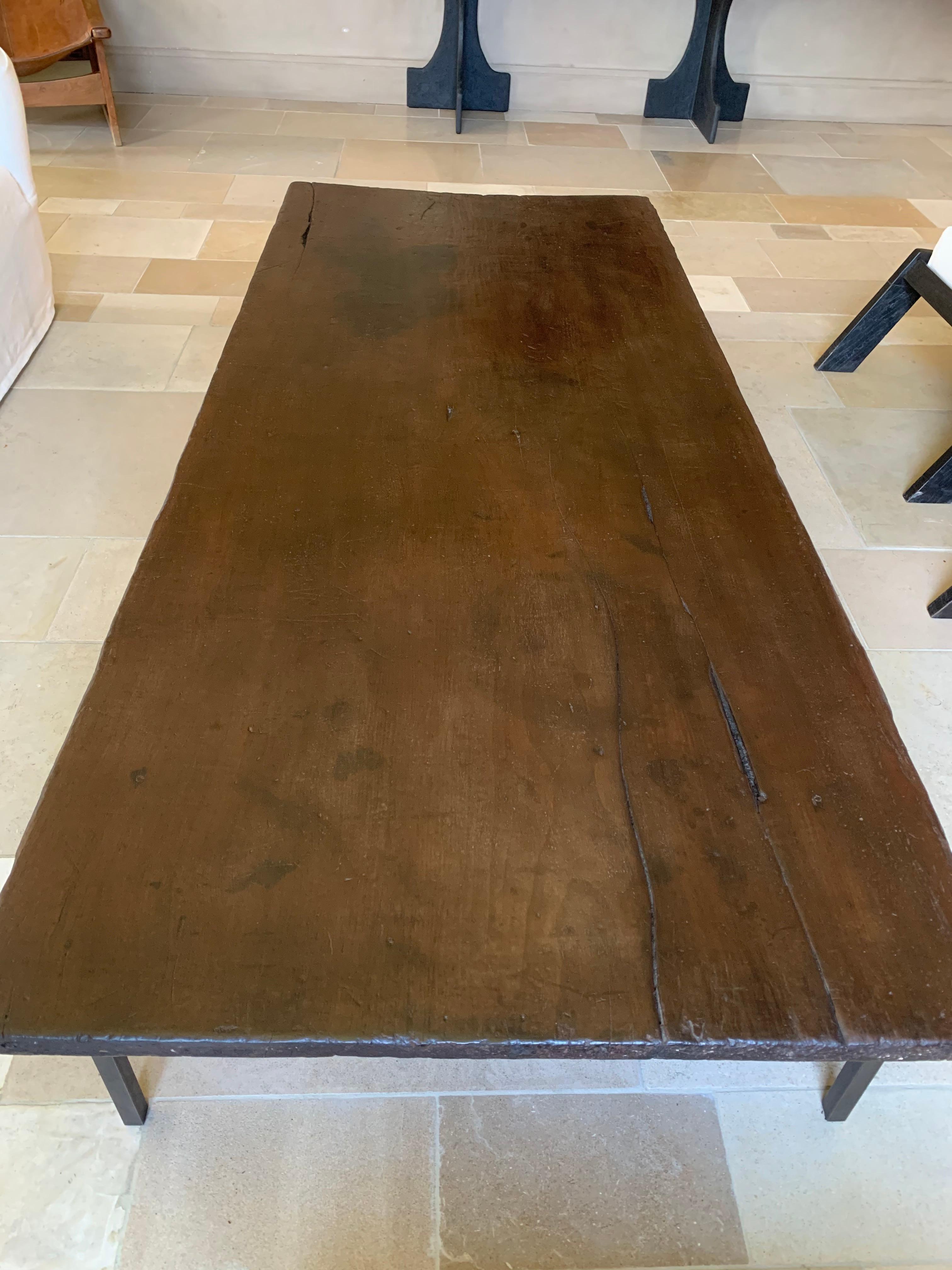 Coffeetable Reclaimed 18th Century Walnut Wood and Iron In Good Condition For Sale In Vosselaar, BE