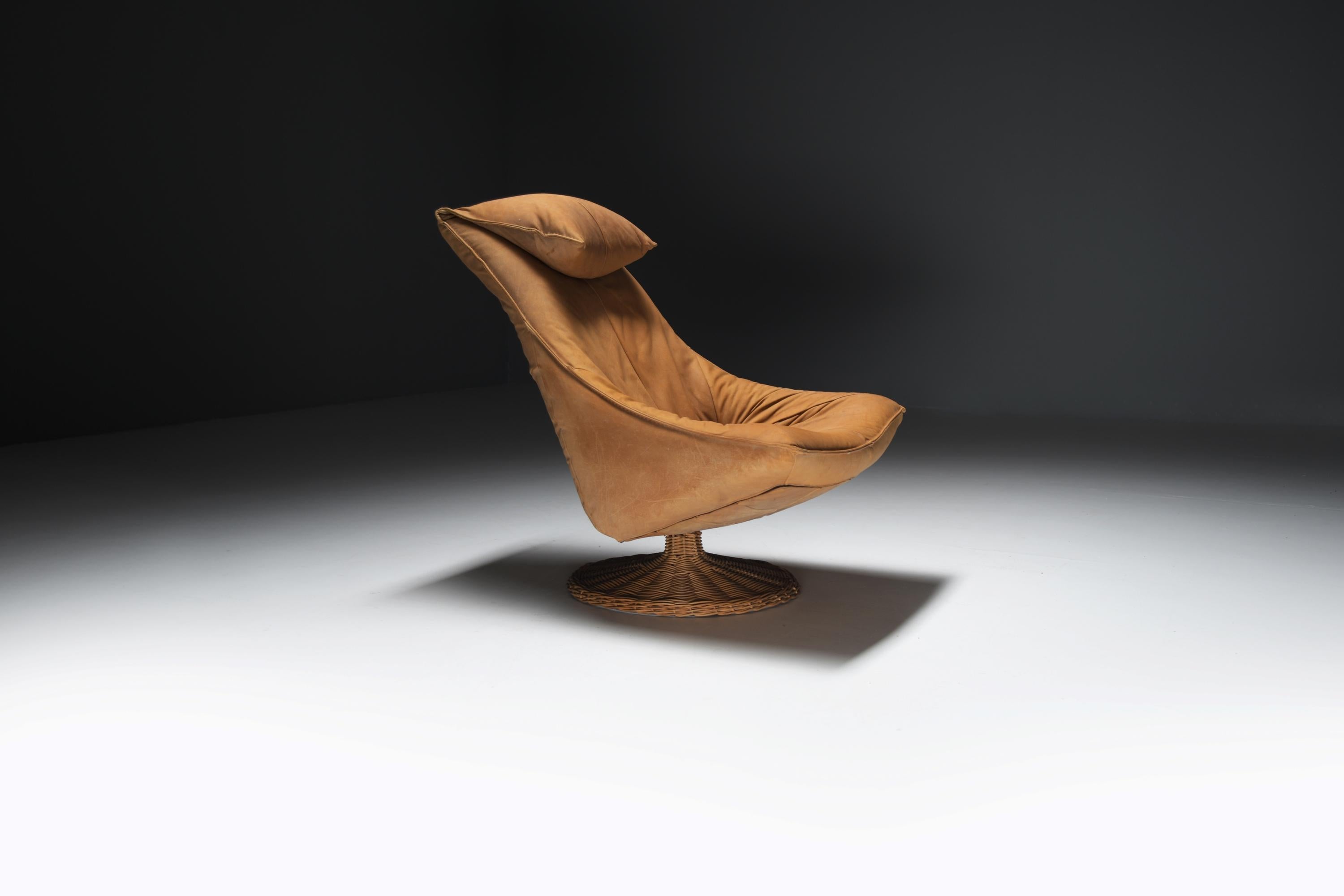 20th Century Cognac Leather Delantra Swivel Lounge Chair by Gerard van den Berg for Montis For Sale