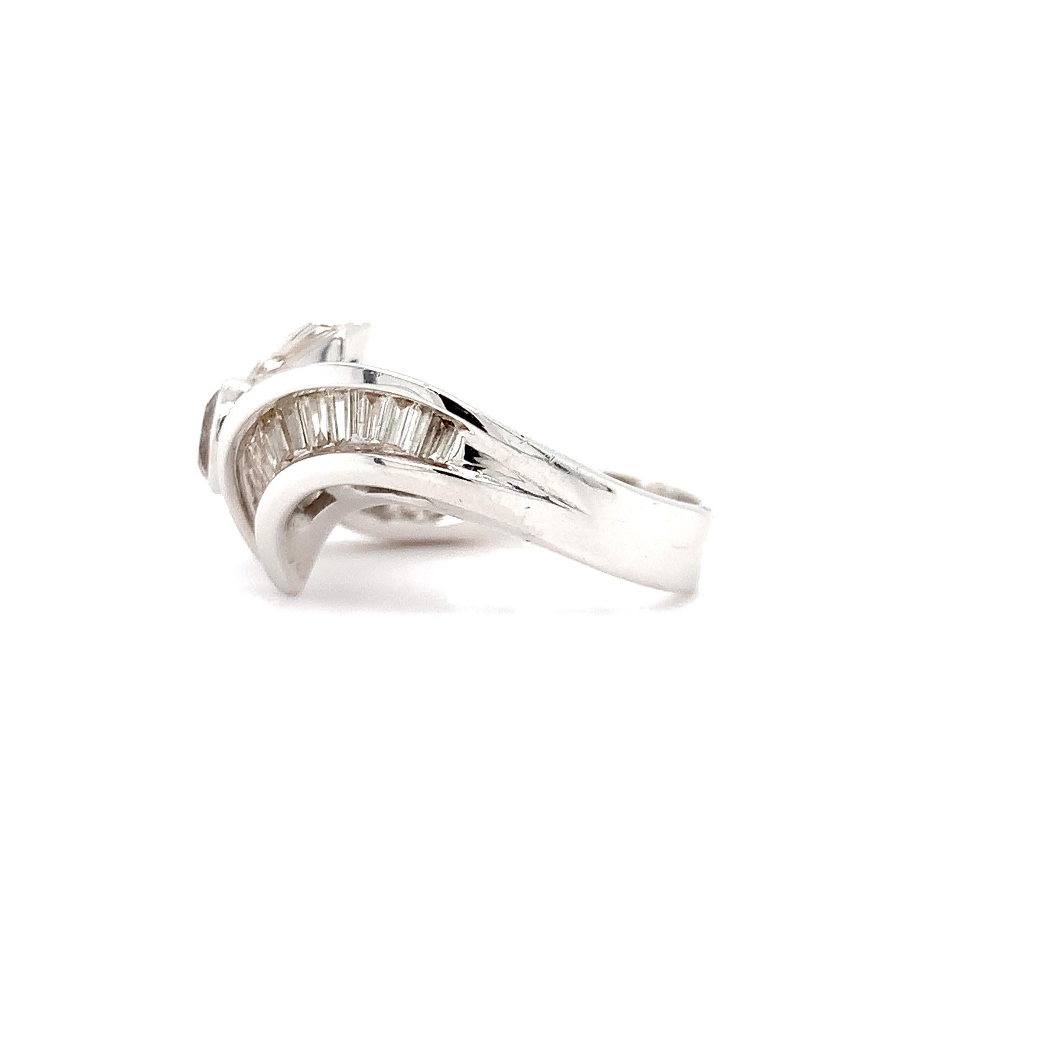 Cognac brown fancy diamond and baguette twist cocktail ring 18k white gold In New Condition For Sale In London, GB