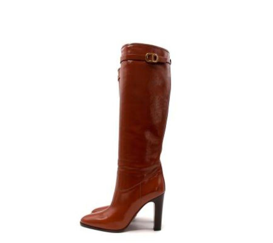 Cognac-braune lange Stiefel mit Lederabsatz im Zustand „Hervorragend“ im Angebot in London, GB