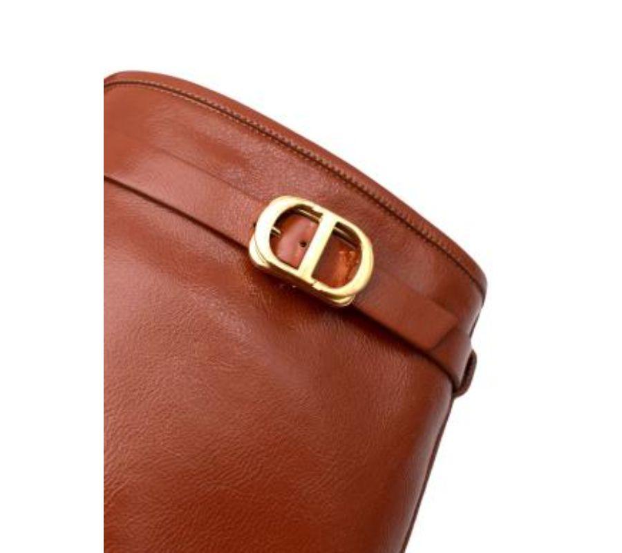 Cognac-braune lange Stiefel mit Lederabsatz im Angebot 3