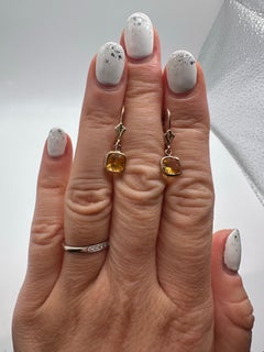 Cognacfarbene Citrin-Ohrringe mit Hebelverschluss aus massivem Gold 14KT mit baumelndem optix-Kissenschliff