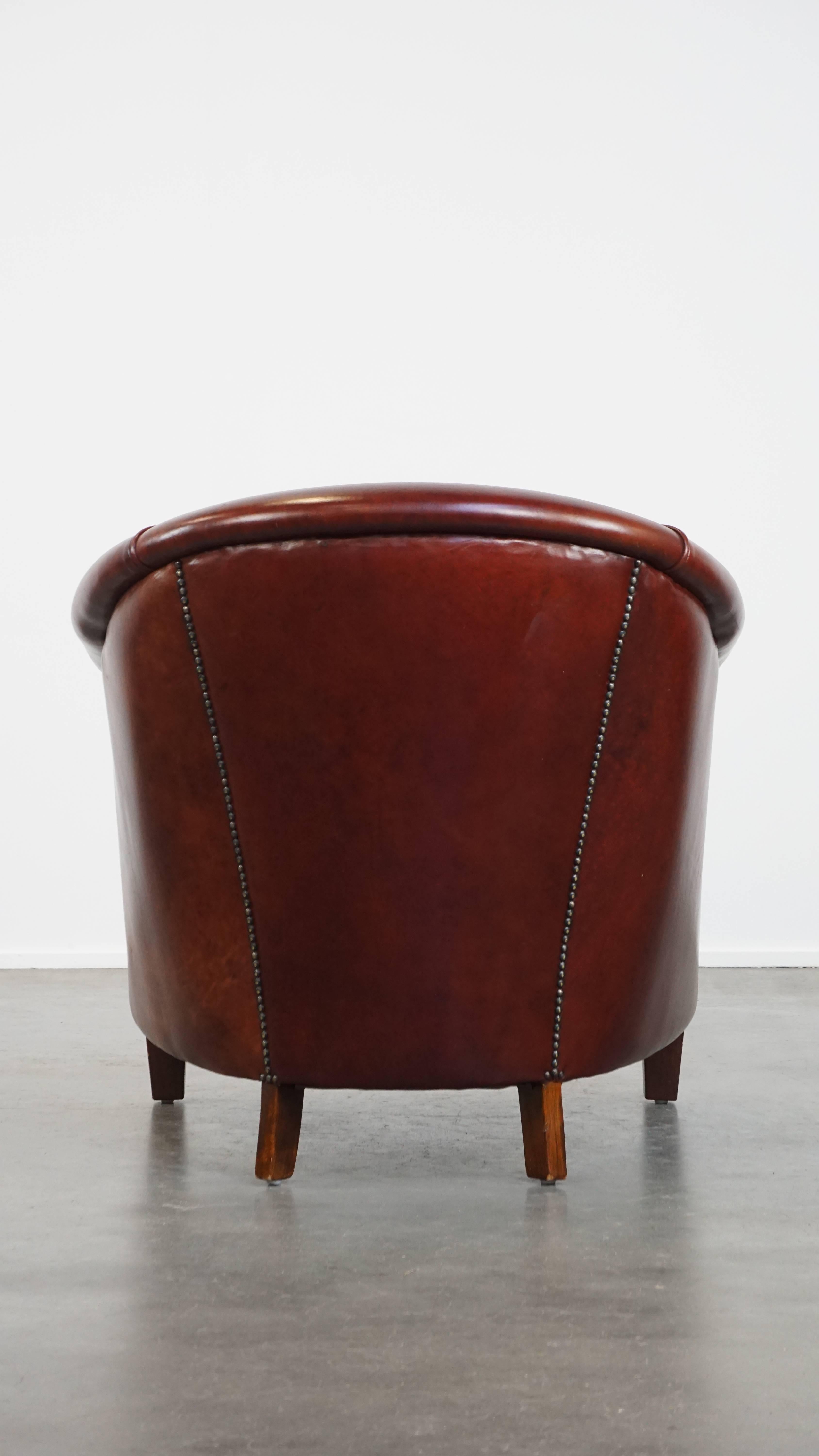 Hand-Crafted Cognac-Colored Cowhide Leather Club Chair in English Style For Sale