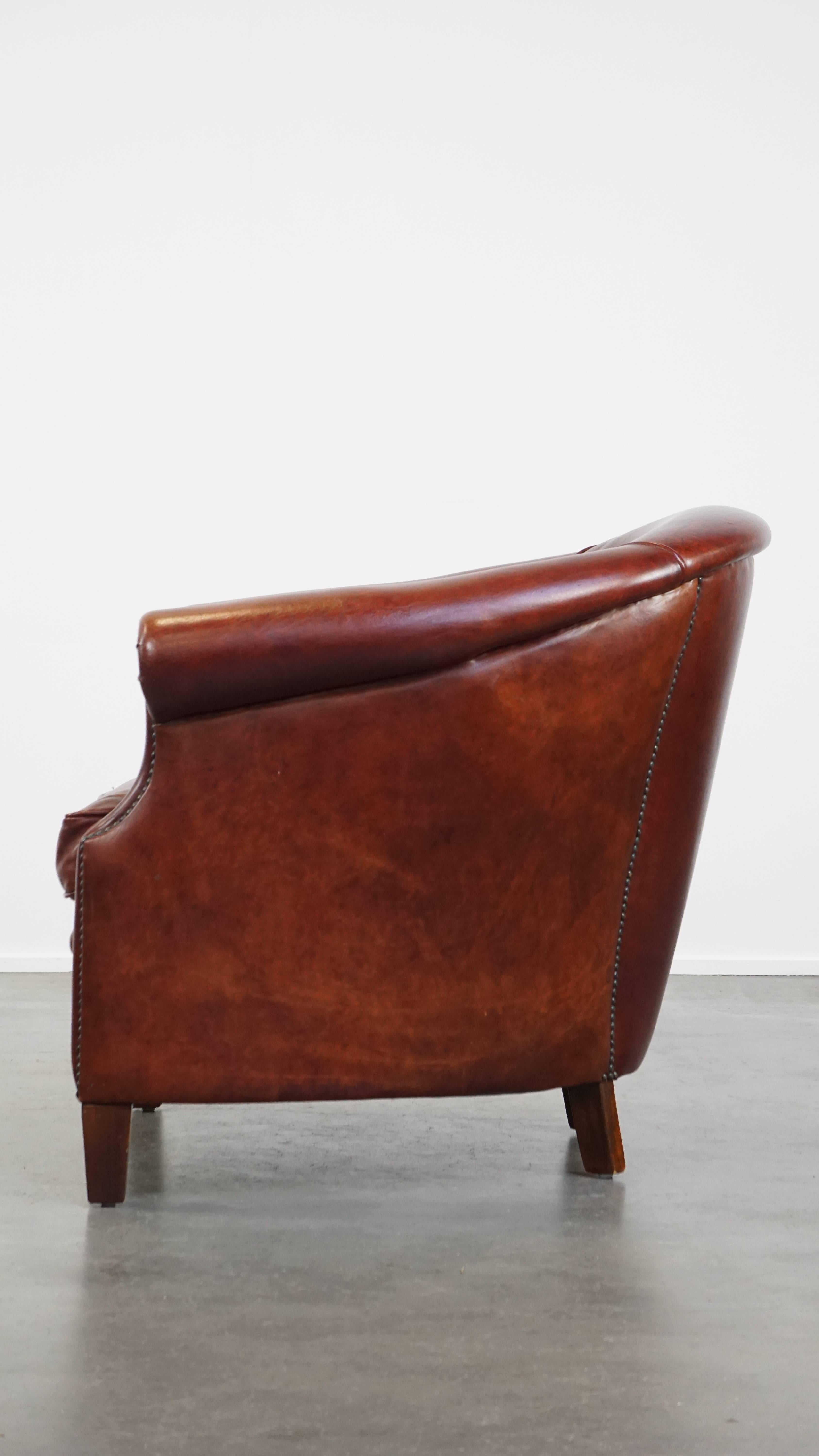 Cognac-Colored Cowhide Leather Club Chair in English Style In Good Condition For Sale In Harderwijk, NL