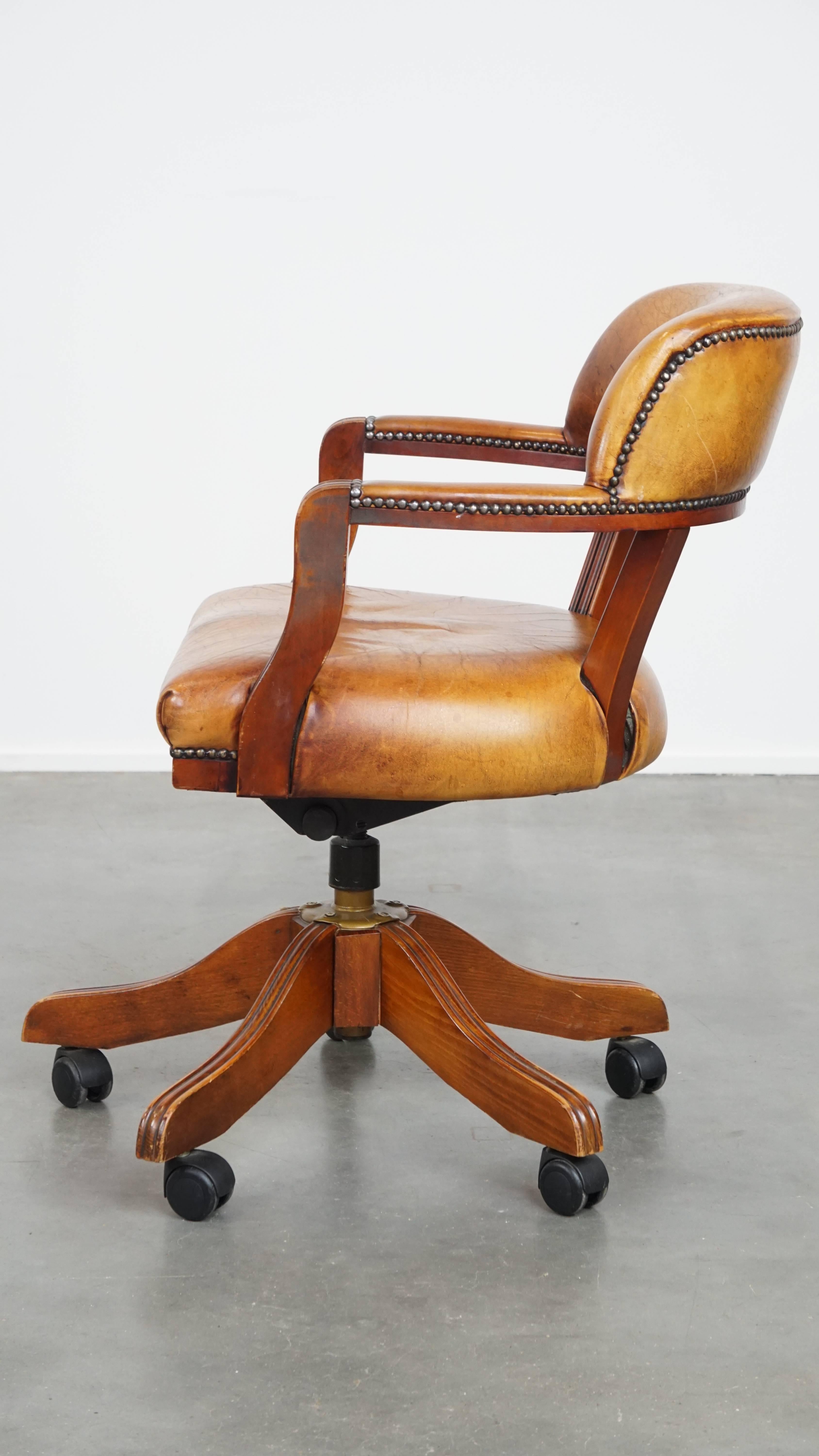 Cognac-Colored CowhideLeather Office Chair in English Style on Wheels In Good Condition In Harderwijk, NL