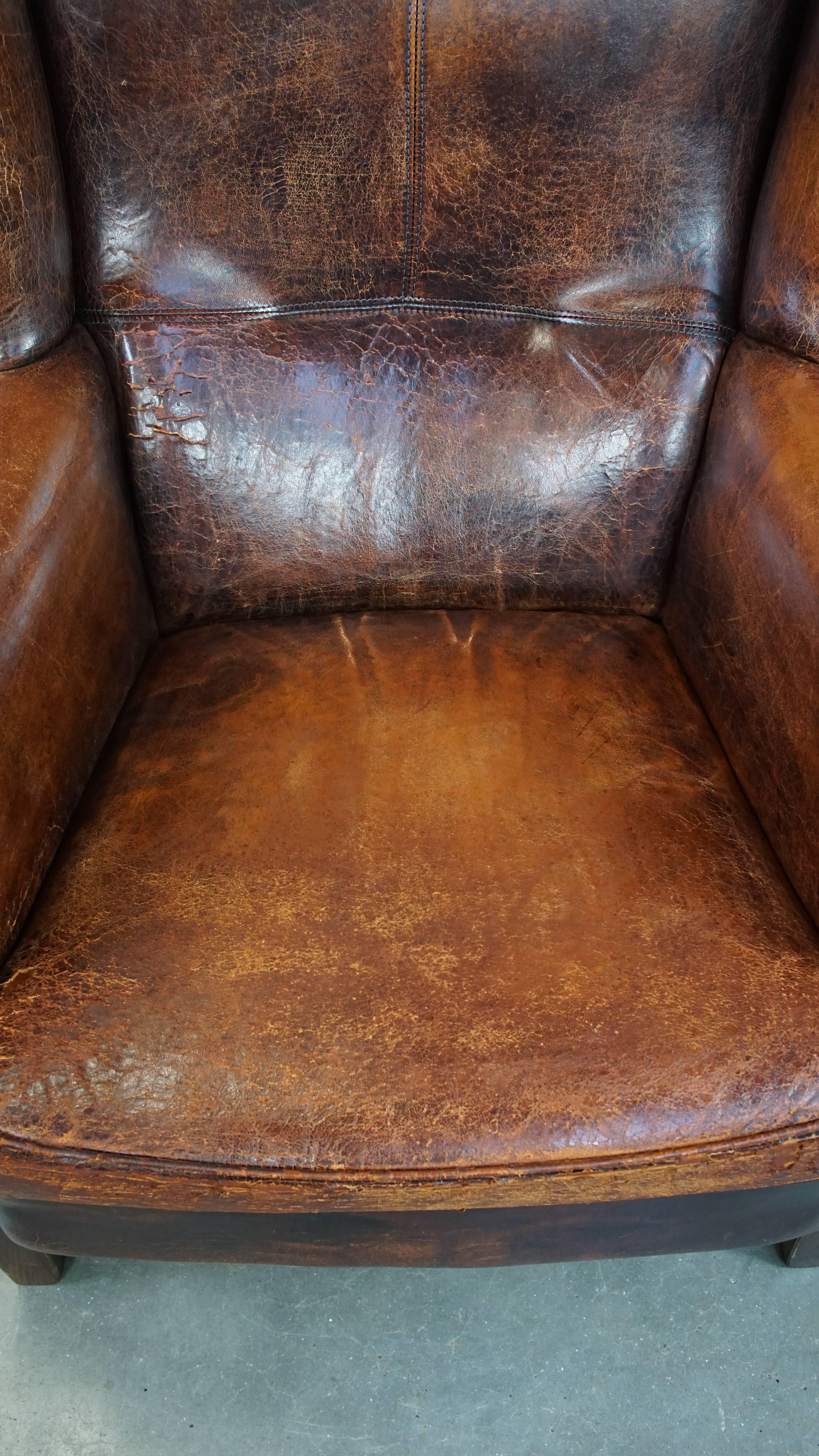 Cognacfarbener großer Vintage-Schaffell-Sessel mit hohem Sitzkomfort (Schaffell und Schafleder) im Angebot