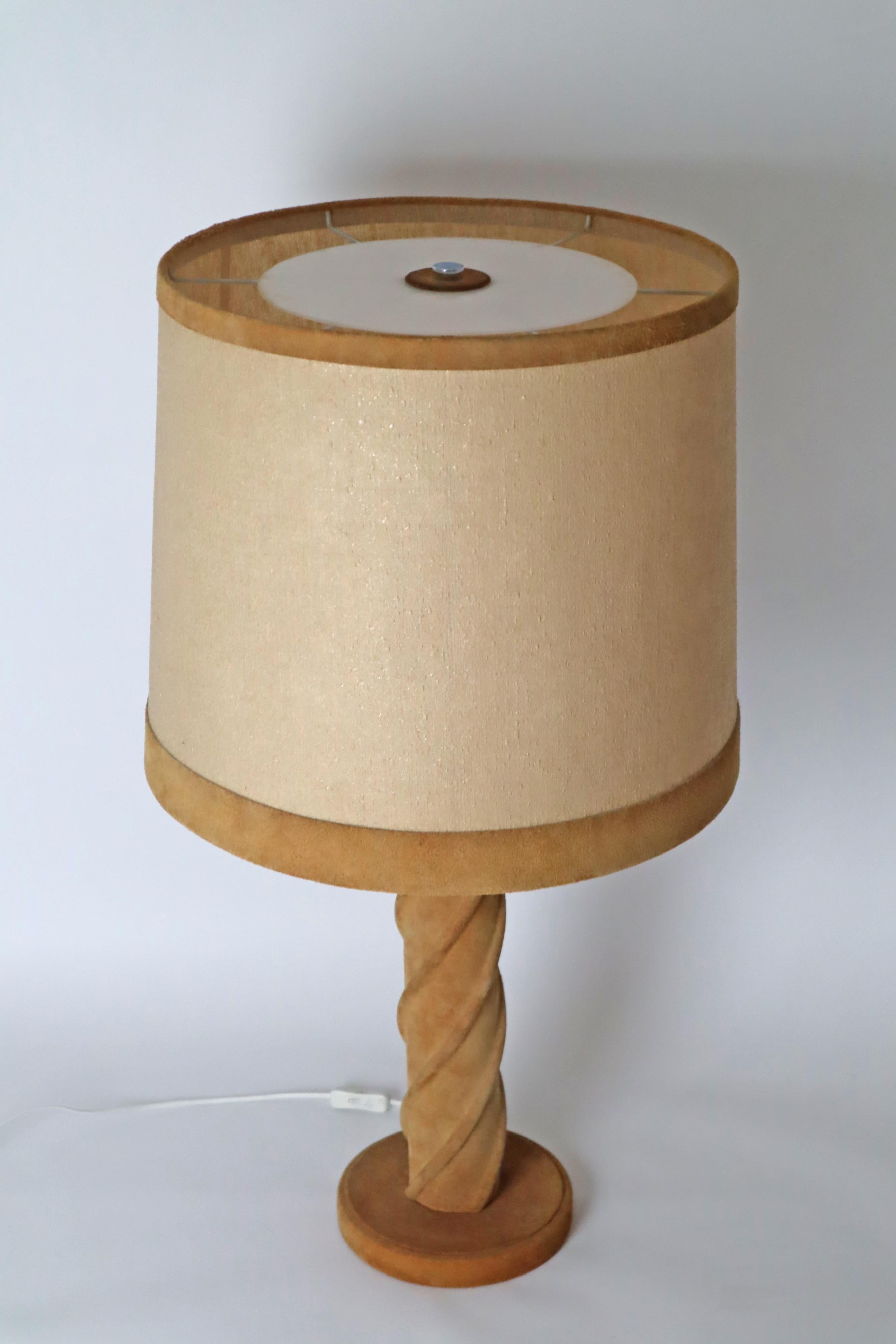 Cognac-Colored Twisted Leather Lamp in the style of Paul Dupre-Lafon France 1970 en venta 2
