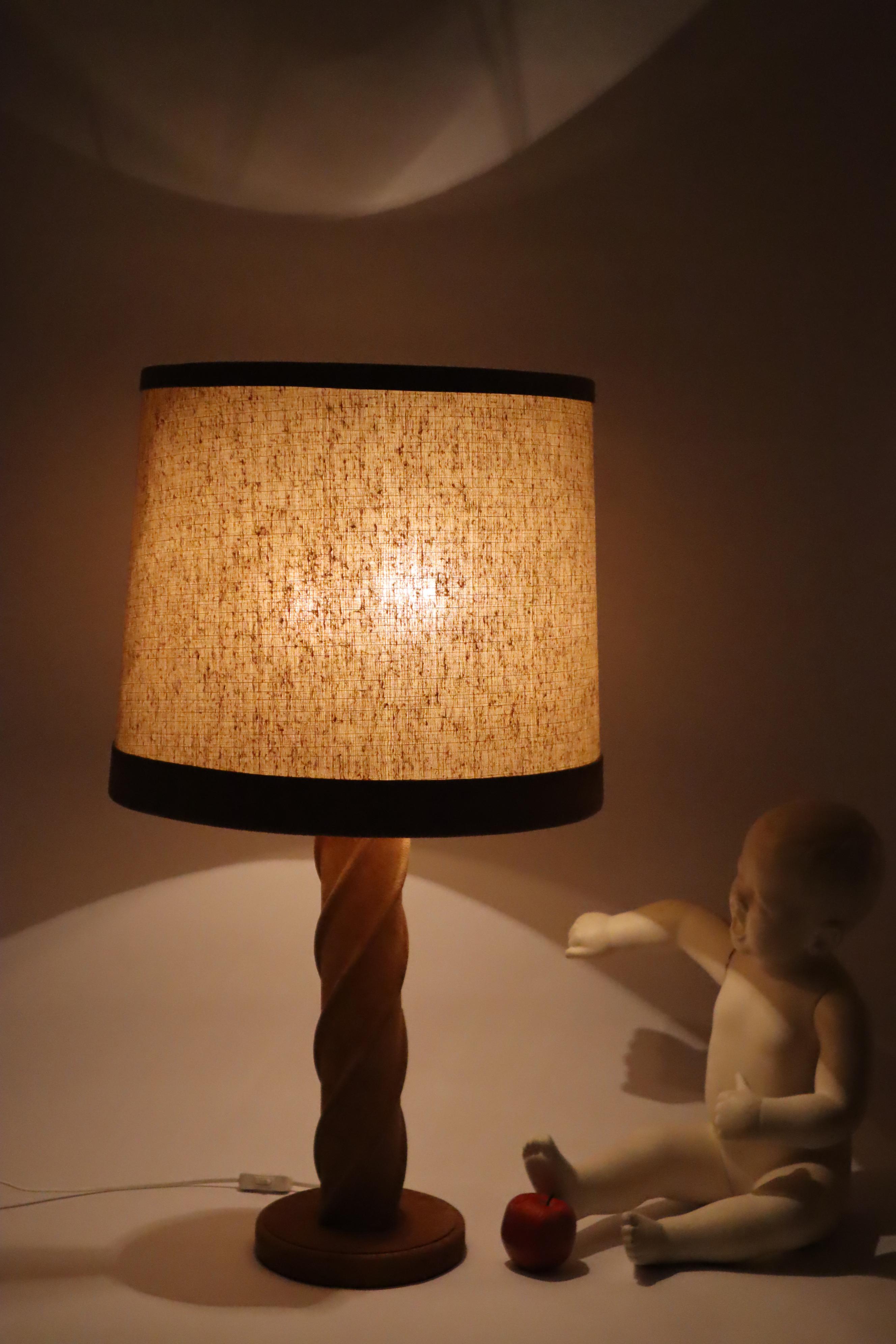 Cognac-Colored Twisted Leather Lamp in the style of Paul Dupre-Lafon France 1970 en venta 5